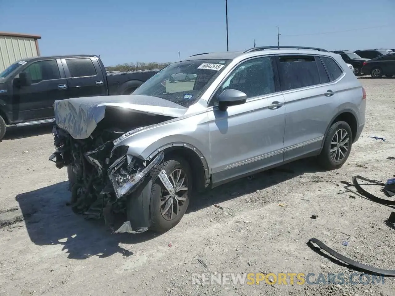 1 Photograph of a damaged car 3VV3B7AX0LM163388 VOLKSWAGEN TIGUAN 2020