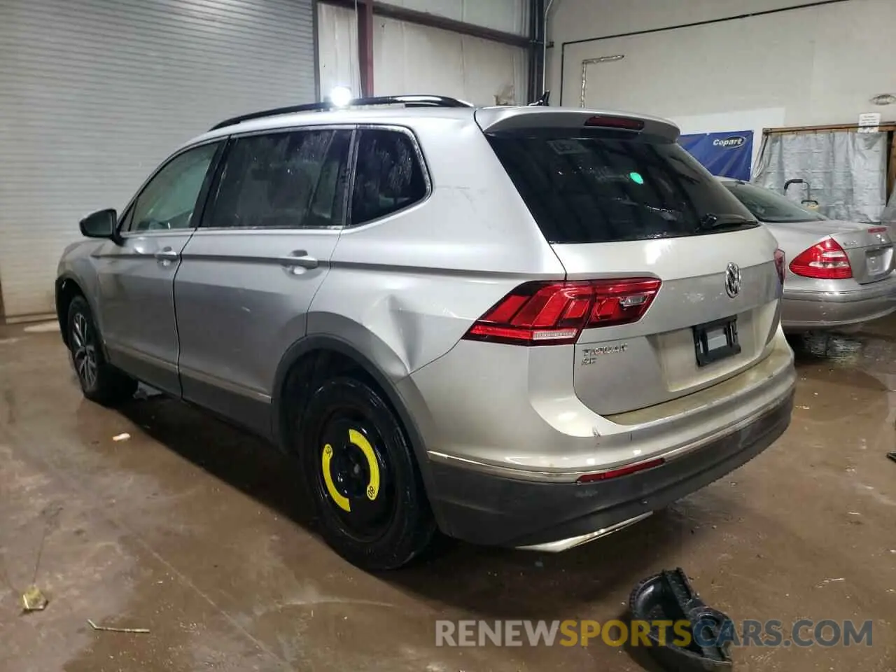 2 Photograph of a damaged car 3VV3B7AX1LM002984 VOLKSWAGEN TIGUAN 2020