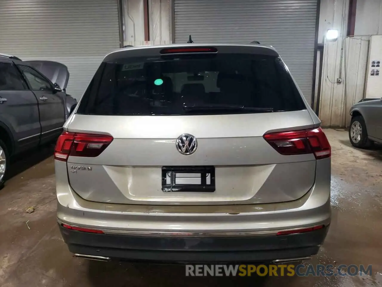 6 Photograph of a damaged car 3VV3B7AX1LM002984 VOLKSWAGEN TIGUAN 2020