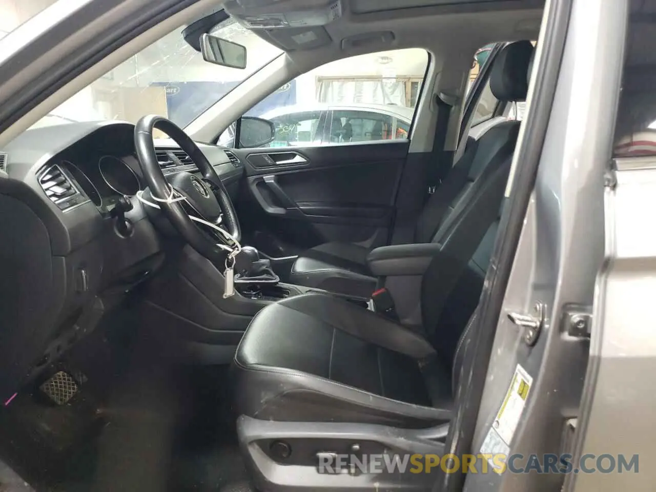 7 Photograph of a damaged car 3VV3B7AX1LM002984 VOLKSWAGEN TIGUAN 2020