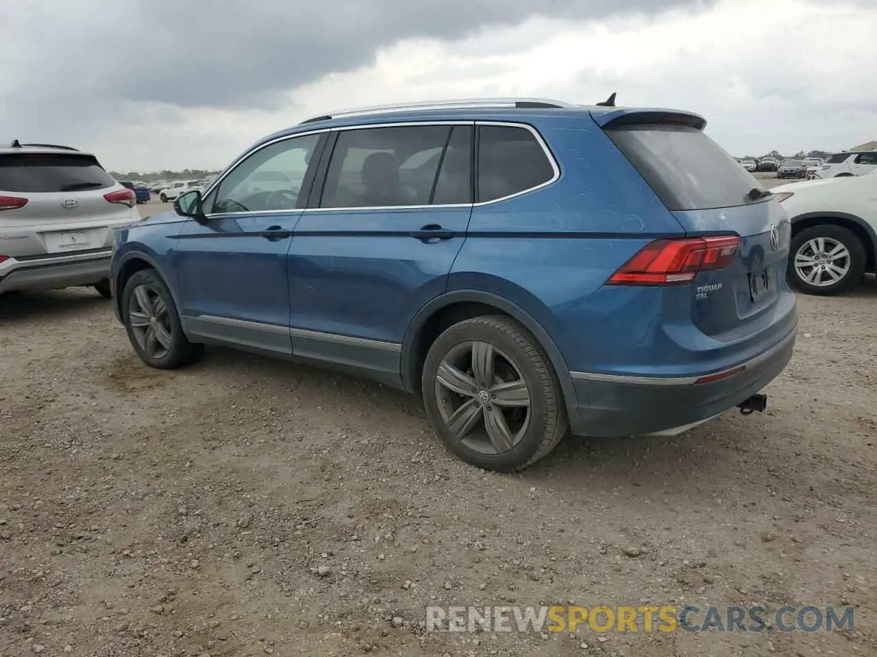 2 Photograph of a damaged car 3VV3B7AX1LM031434 VOLKSWAGEN TIGUAN 2020