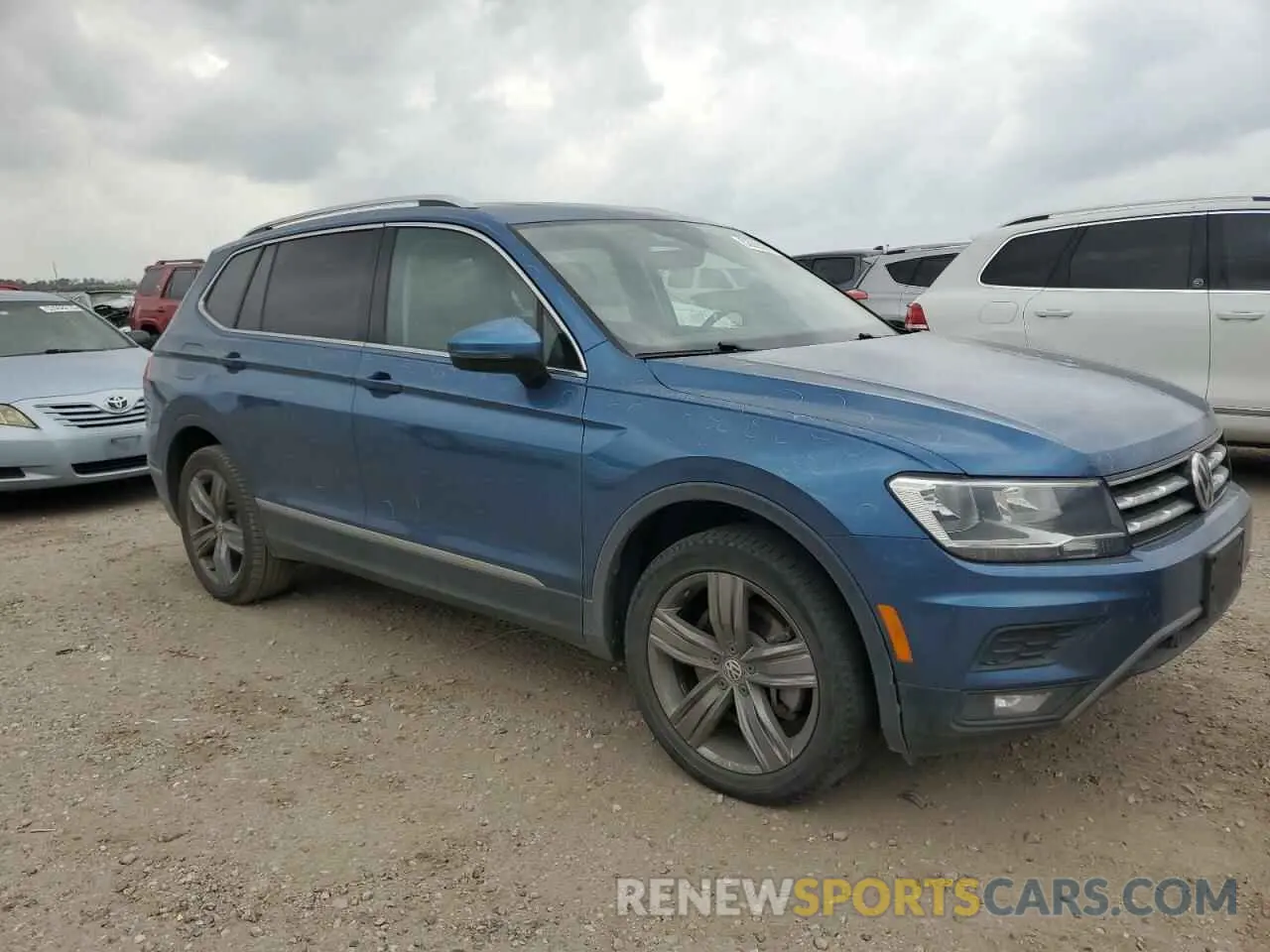 4 Photograph of a damaged car 3VV3B7AX1LM031434 VOLKSWAGEN TIGUAN 2020