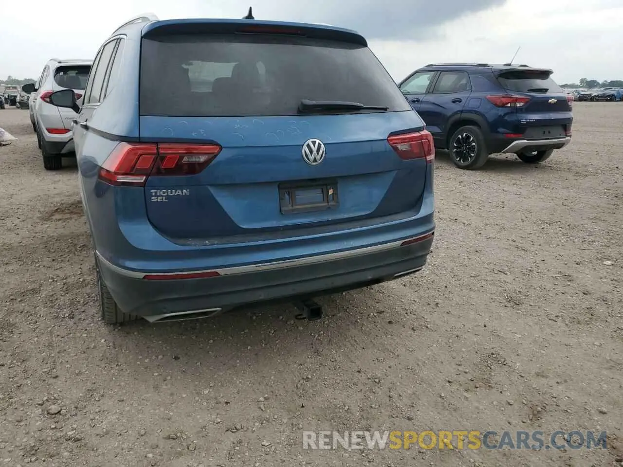 6 Photograph of a damaged car 3VV3B7AX1LM031434 VOLKSWAGEN TIGUAN 2020