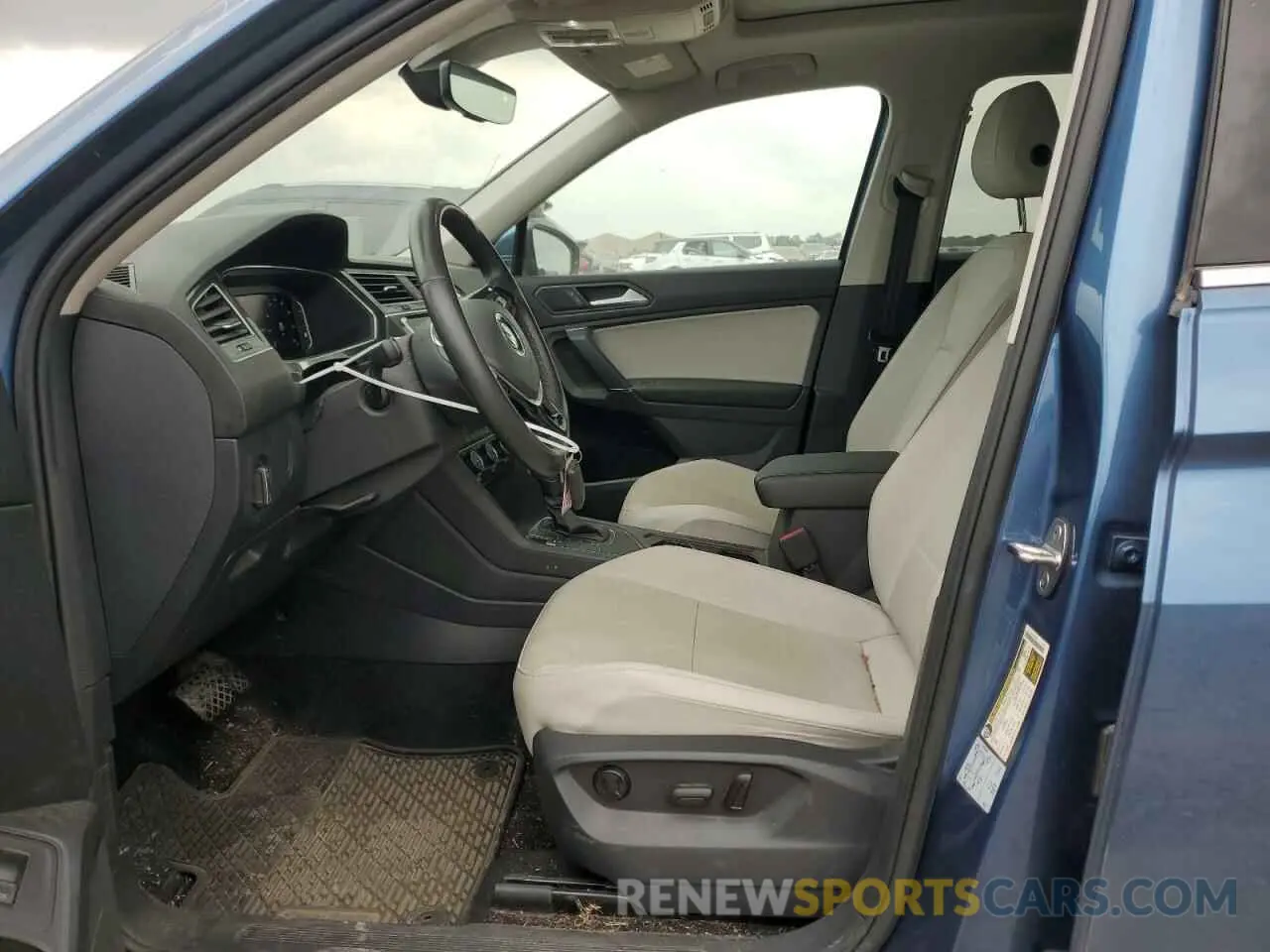 7 Photograph of a damaged car 3VV3B7AX1LM031434 VOLKSWAGEN TIGUAN 2020