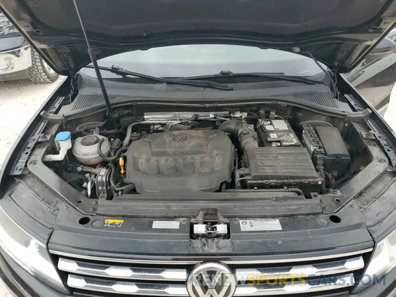 12 Photograph of a damaged car 3VV3B7AX1LM053000 VOLKSWAGEN TIGUAN 2020