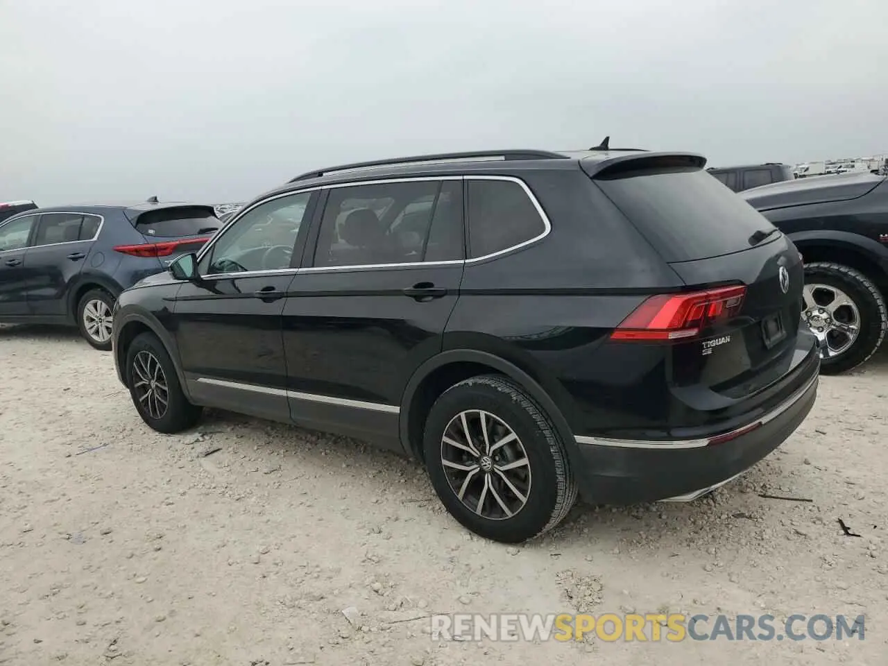 2 Photograph of a damaged car 3VV3B7AX1LM053000 VOLKSWAGEN TIGUAN 2020