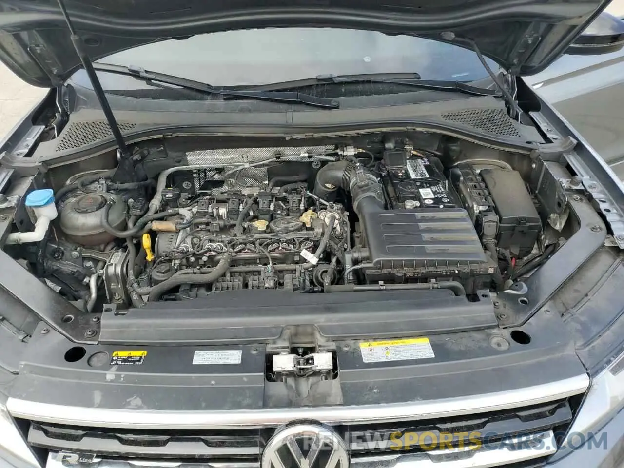 12 Photograph of a damaged car 3VV3B7AX1LM155168 VOLKSWAGEN TIGUAN 2020