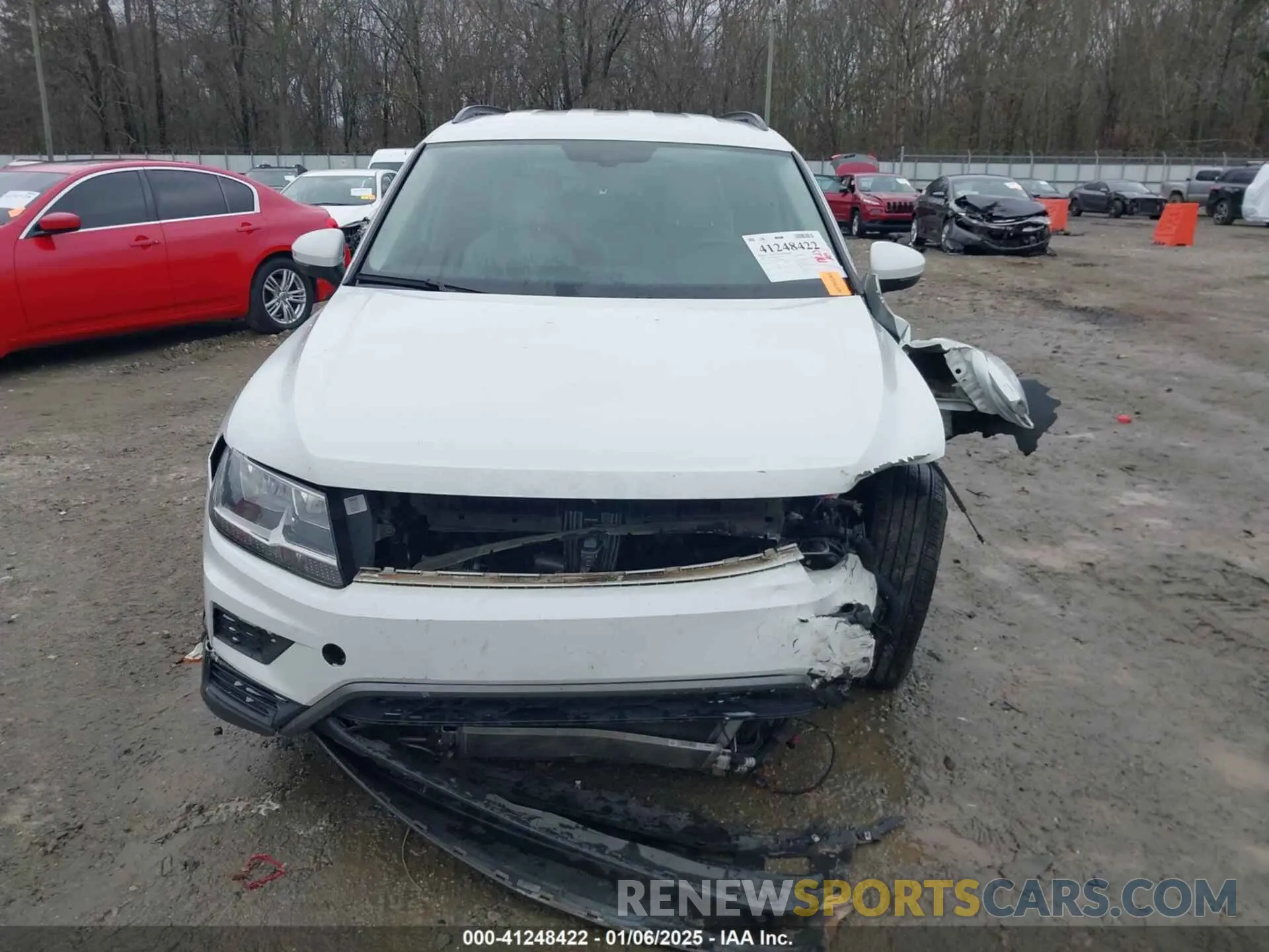 11 Photograph of a damaged car 3VV3B7AX2LM055418 VOLKSWAGEN TIGUAN 2020