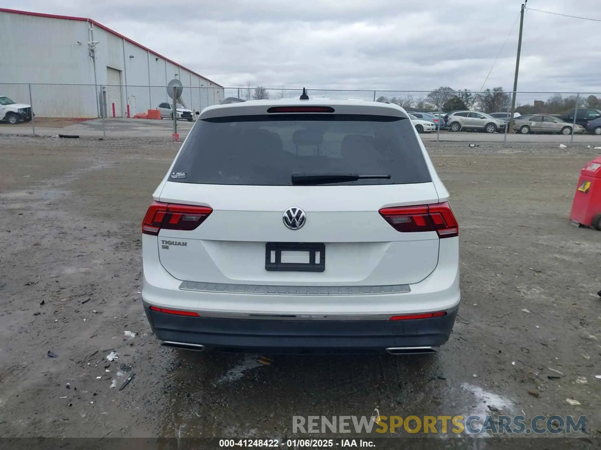 15 Photograph of a damaged car 3VV3B7AX2LM055418 VOLKSWAGEN TIGUAN 2020