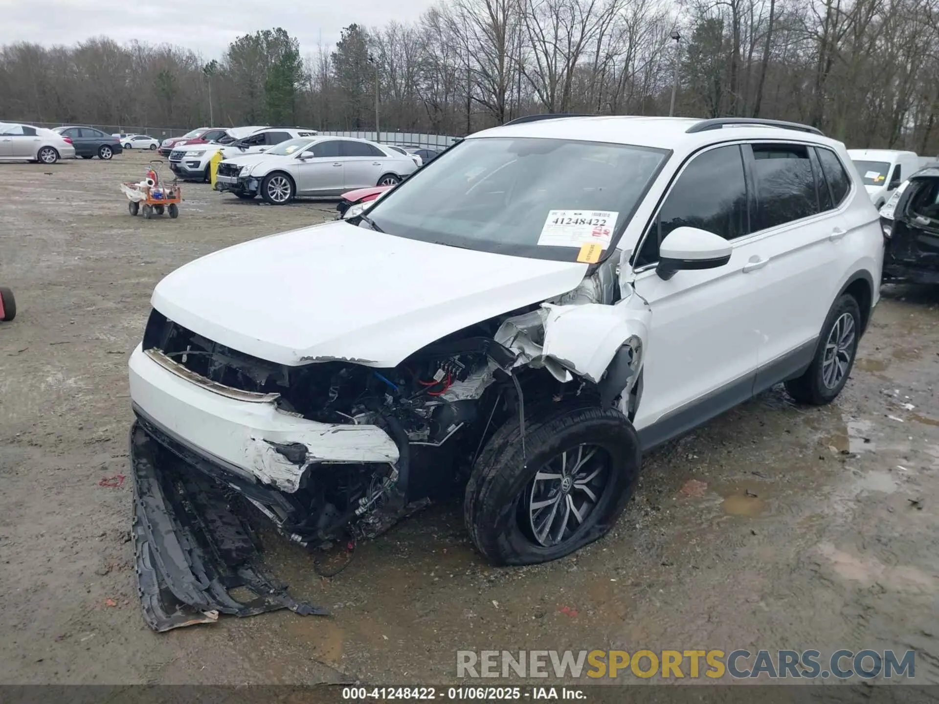 6 Photograph of a damaged car 3VV3B7AX2LM055418 VOLKSWAGEN TIGUAN 2020