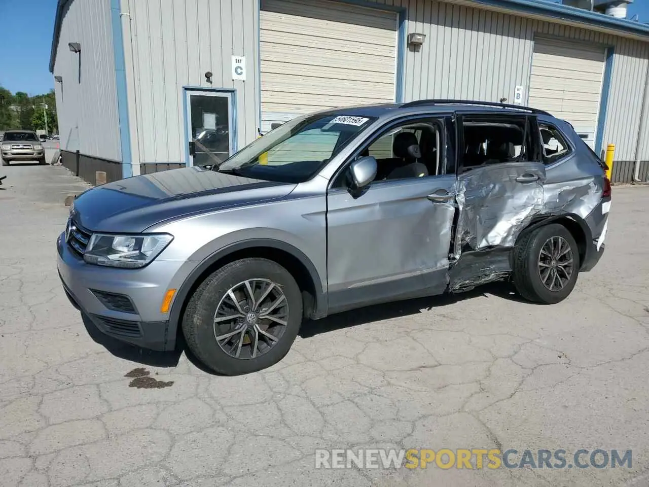 1 Photograph of a damaged car 3VV3B7AX2LM075653 VOLKSWAGEN TIGUAN 2020