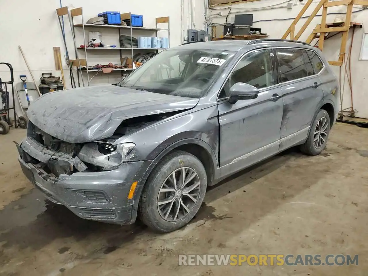 1 Photograph of a damaged car 3VV3B7AX2LM079962 VOLKSWAGEN TIGUAN 2020