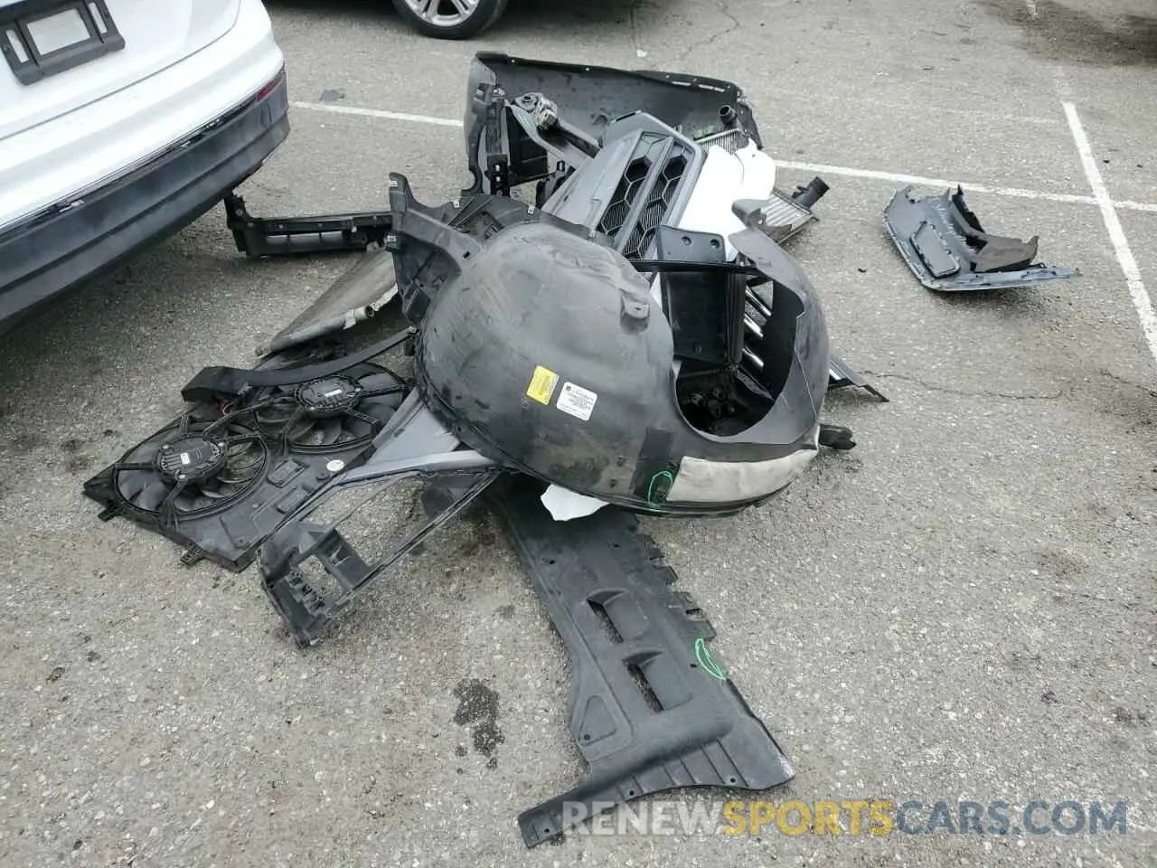13 Photograph of a damaged car 3VV3B7AX3LM019348 VOLKSWAGEN TIGUAN 2020