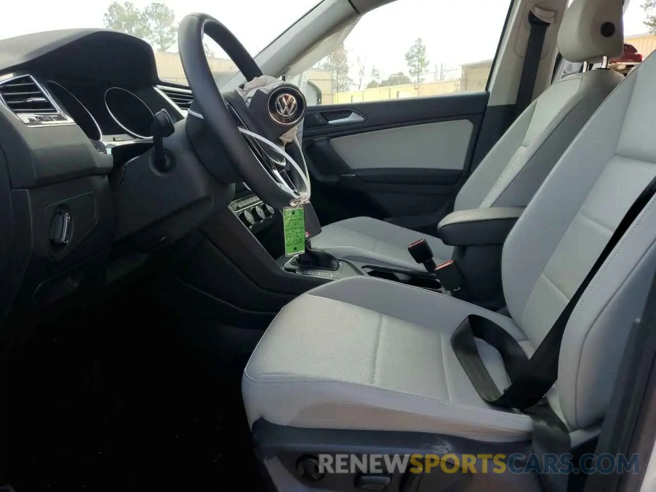 7 Photograph of a damaged car 3VV3B7AX3LM144530 VOLKSWAGEN TIGUAN 2020