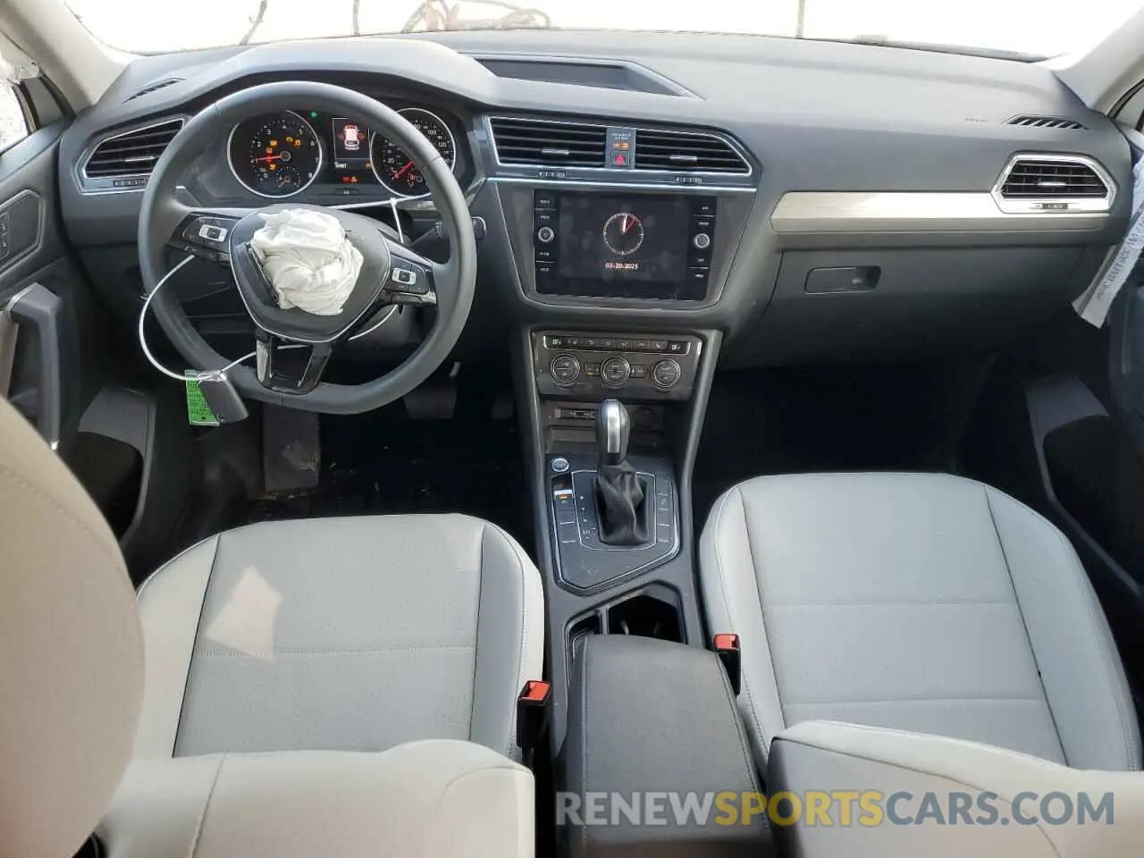 8 Photograph of a damaged car 3VV3B7AX3LM144530 VOLKSWAGEN TIGUAN 2020