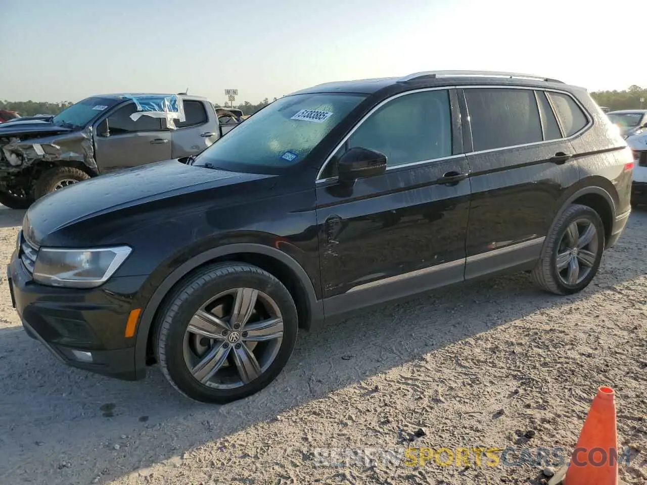 1 Photograph of a damaged car 3VV3B7AX4LM017463 VOLKSWAGEN TIGUAN 2020
