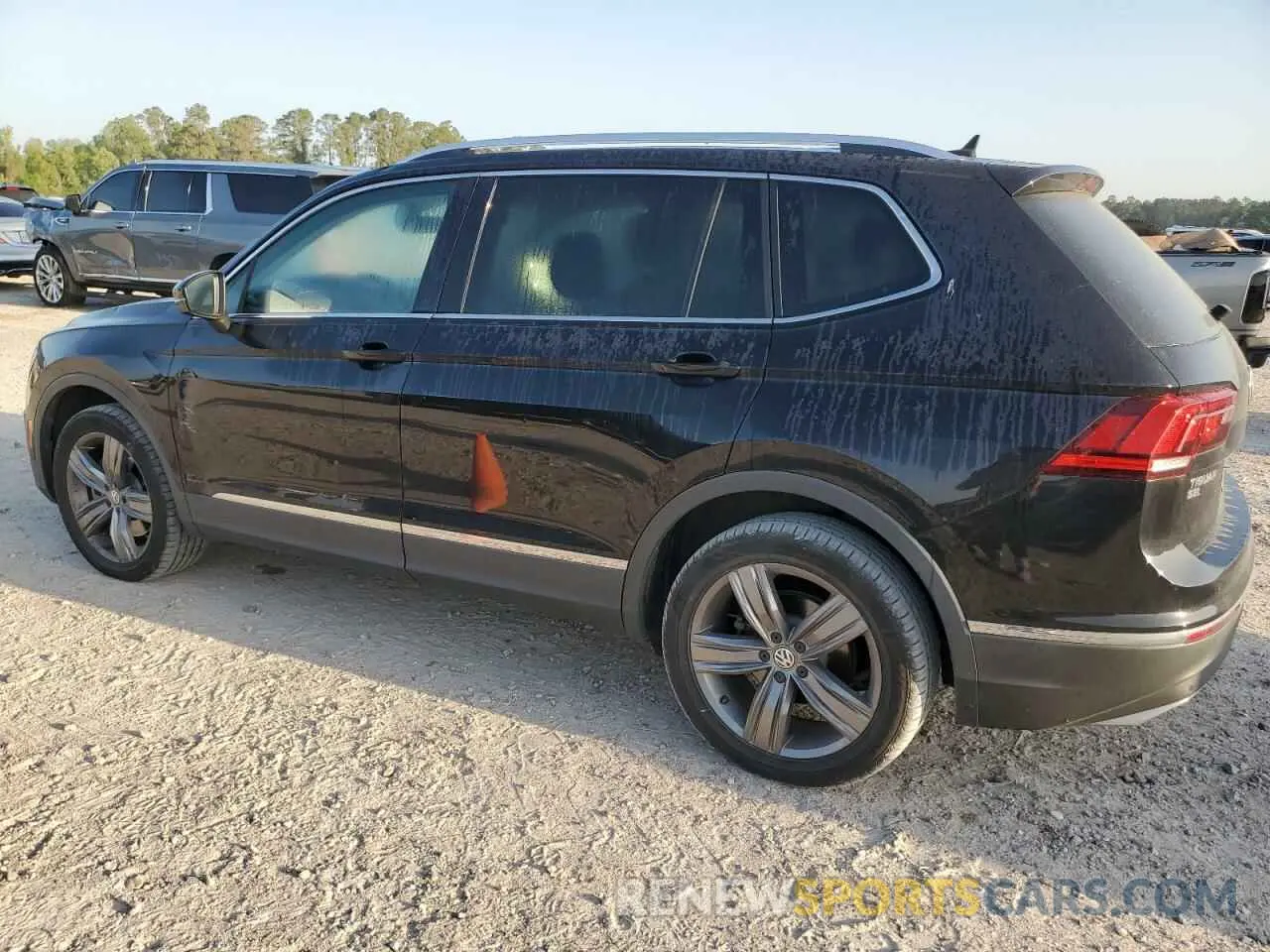 2 Photograph of a damaged car 3VV3B7AX4LM017463 VOLKSWAGEN TIGUAN 2020