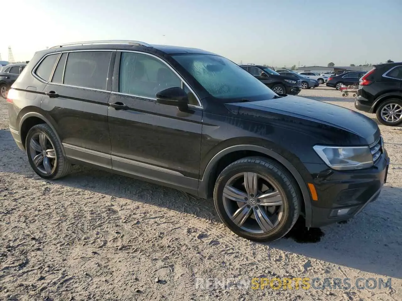 4 Photograph of a damaged car 3VV3B7AX4LM017463 VOLKSWAGEN TIGUAN 2020