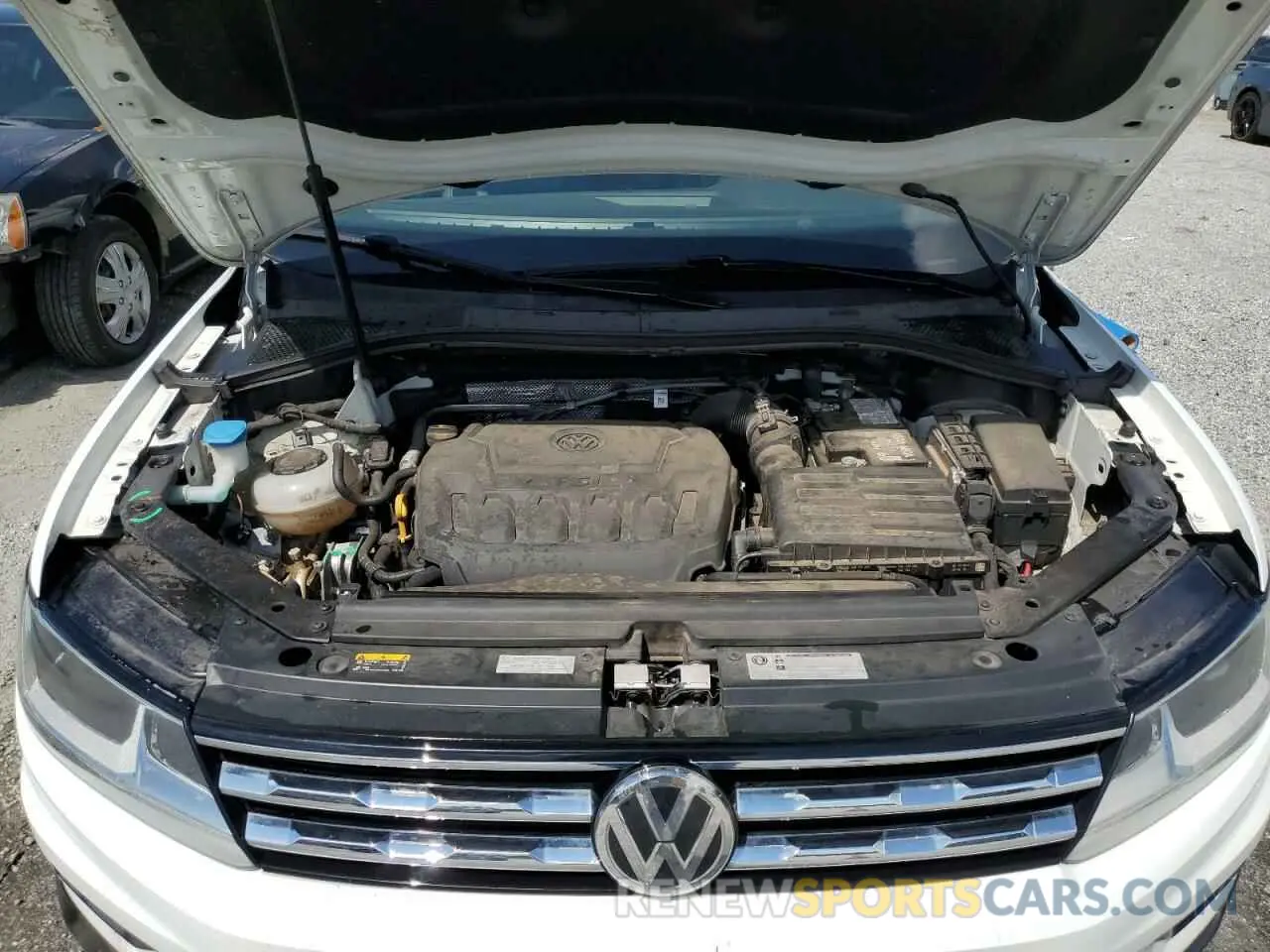 12 Photograph of a damaged car 3VV3B7AX4LM058417 VOLKSWAGEN TIGUAN 2020