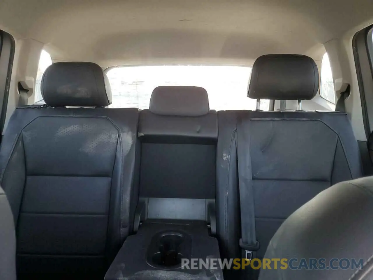 10 Photograph of a damaged car 3VV3B7AX4LM113769 VOLKSWAGEN TIGUAN 2020