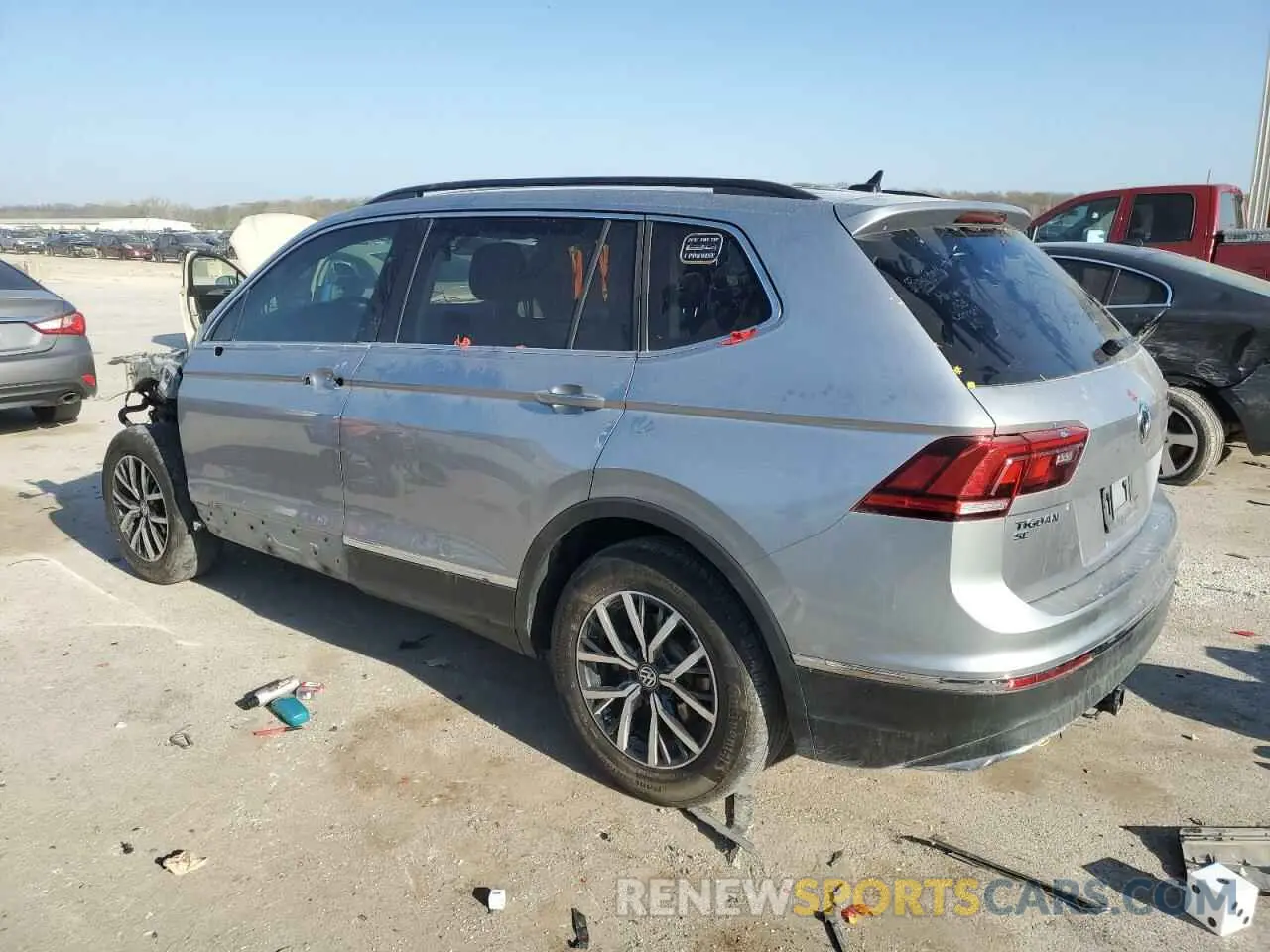 2 Photograph of a damaged car 3VV3B7AX4LM113769 VOLKSWAGEN TIGUAN 2020