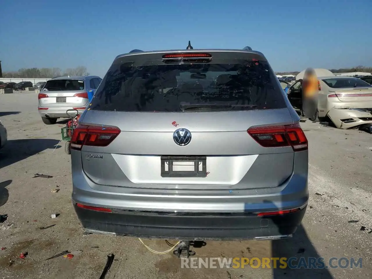 6 Photograph of a damaged car 3VV3B7AX4LM113769 VOLKSWAGEN TIGUAN 2020