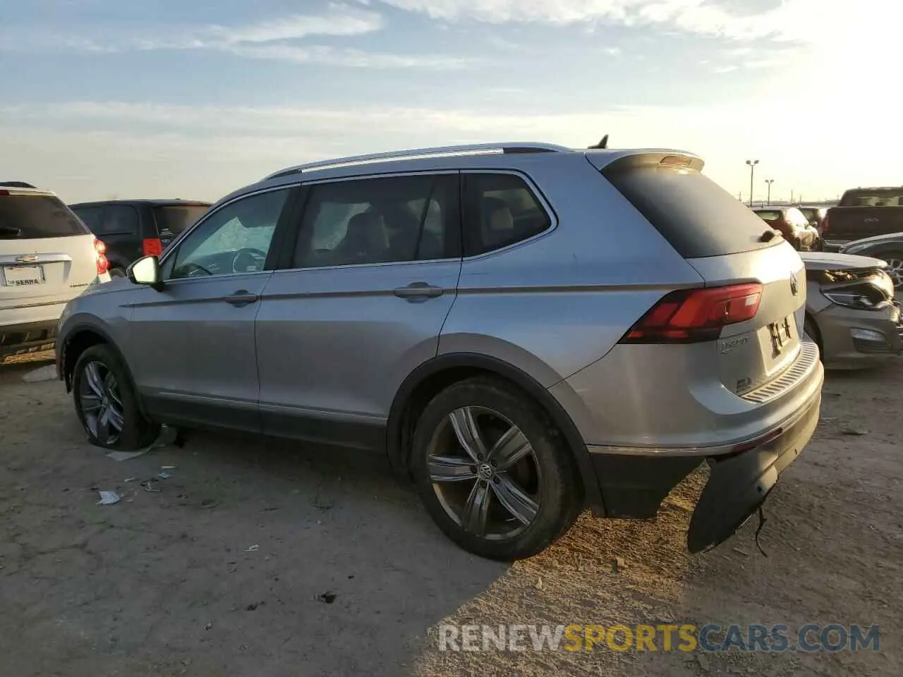 2 Photograph of a damaged car 3VV3B7AX4LM115845 VOLKSWAGEN TIGUAN 2020
