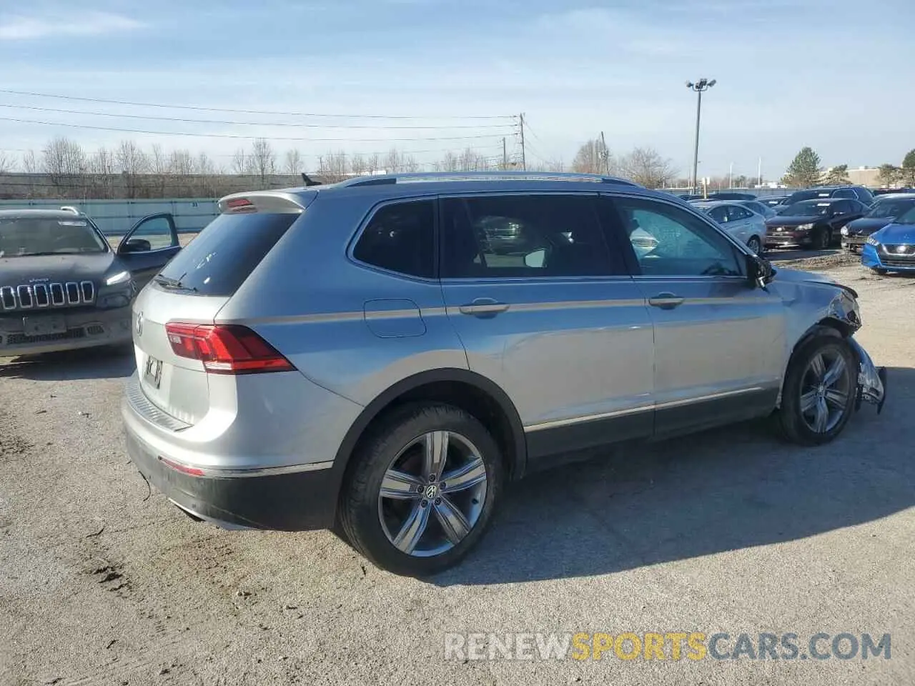 3 Photograph of a damaged car 3VV3B7AX4LM115845 VOLKSWAGEN TIGUAN 2020