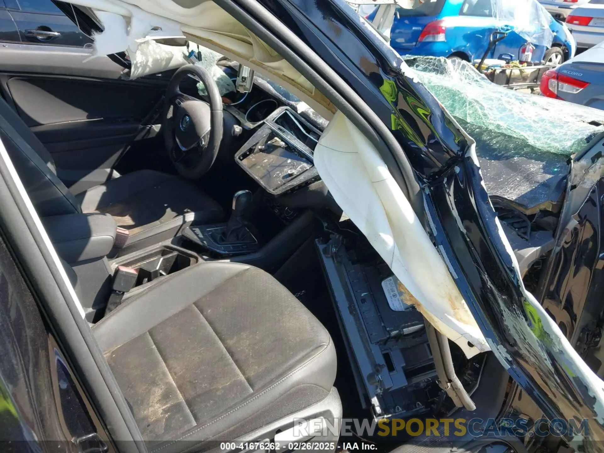 5 Photograph of a damaged car 3VV3B7AX6LM005167 VOLKSWAGEN TIGUAN 2020