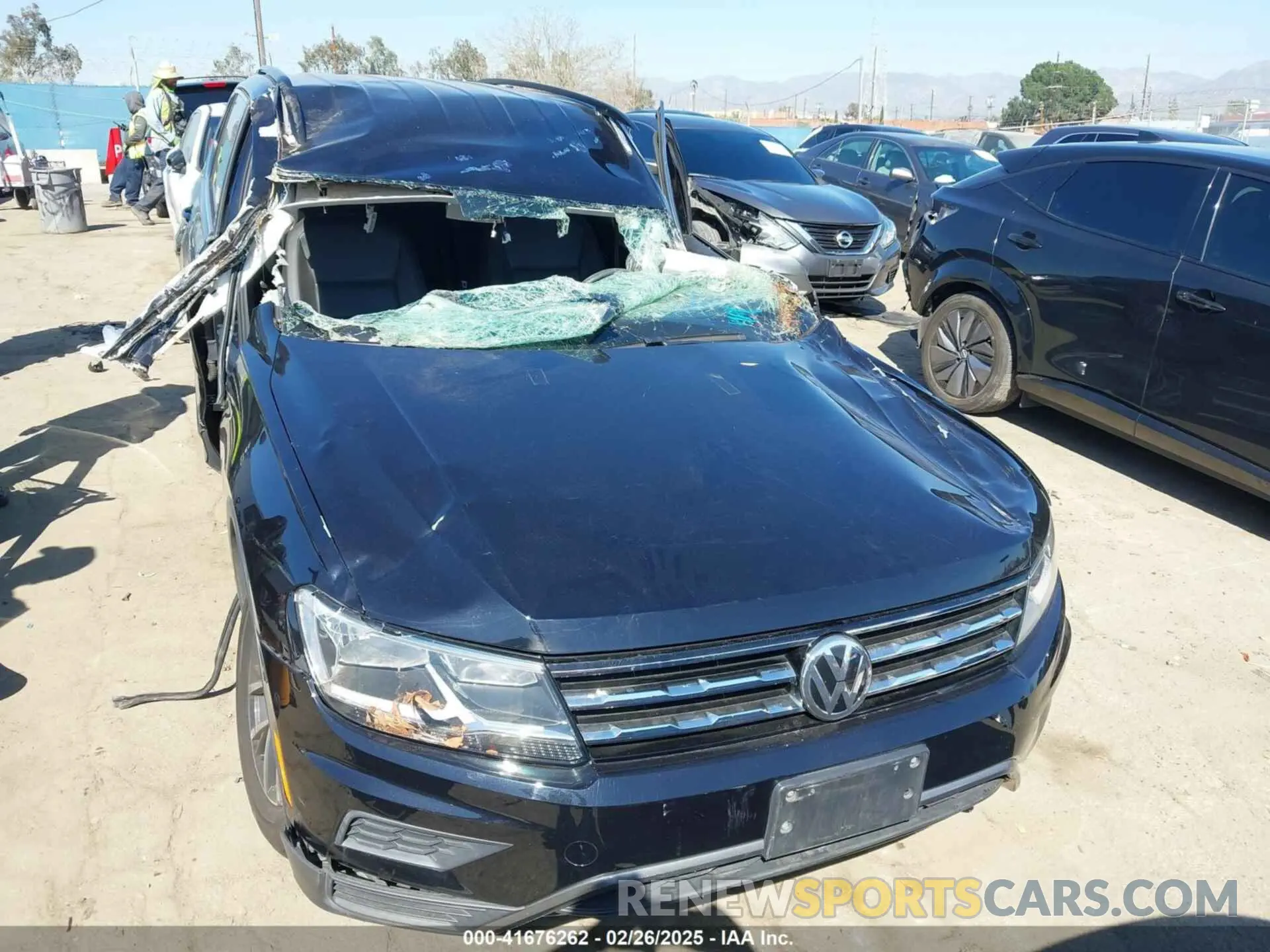 6 Photograph of a damaged car 3VV3B7AX6LM005167 VOLKSWAGEN TIGUAN 2020