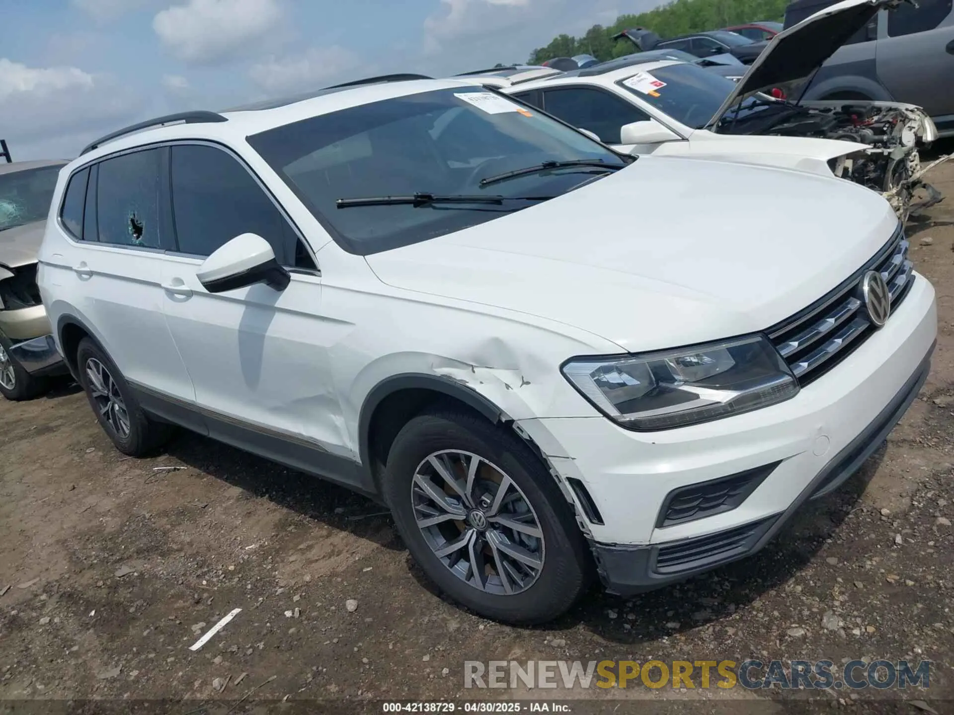 1 Photograph of a damaged car 3VV3B7AX6LM054238 VOLKSWAGEN TIGUAN 2020