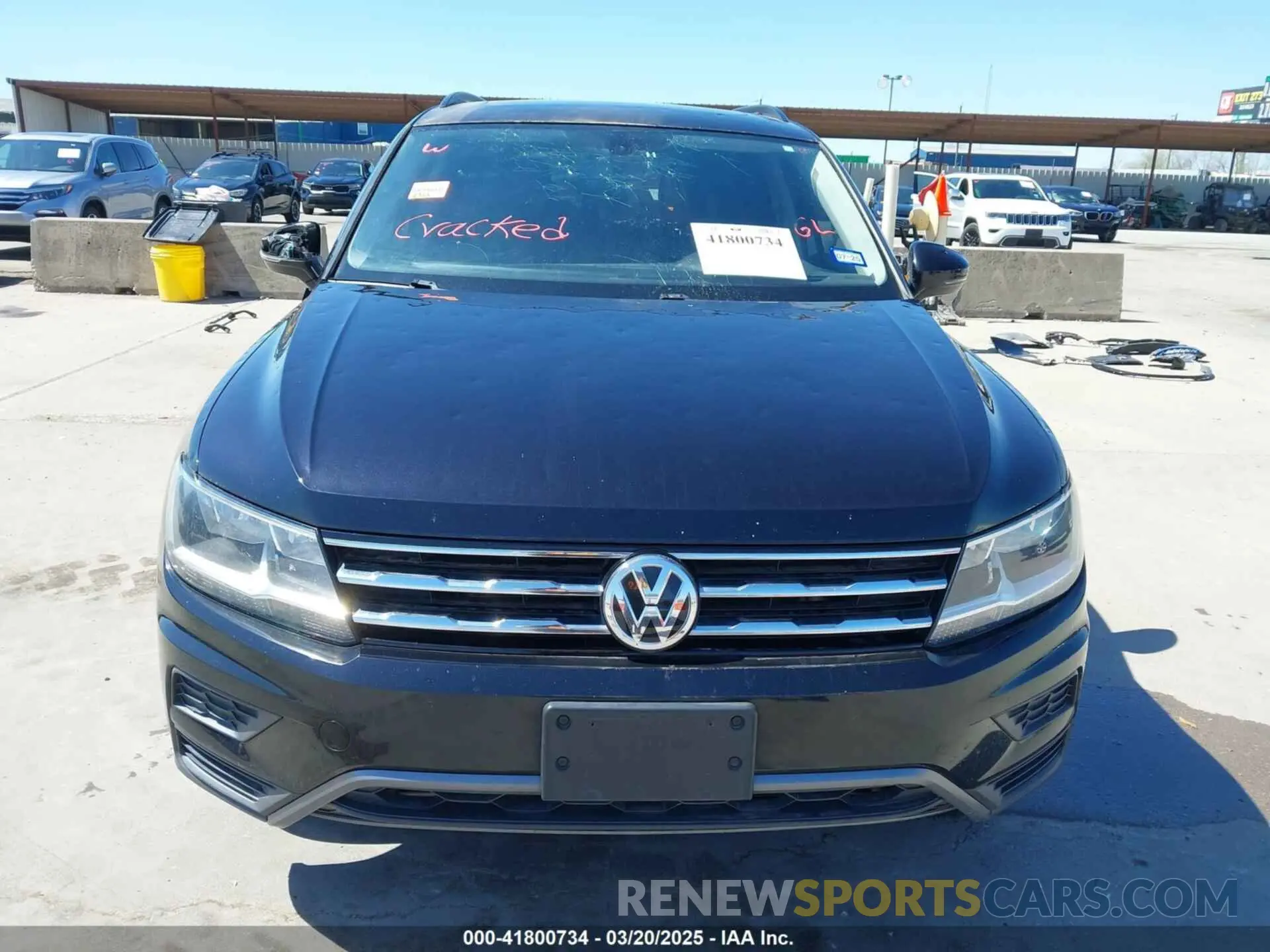 12 Photograph of a damaged car 3VV3B7AX6LM071413 VOLKSWAGEN TIGUAN 2020