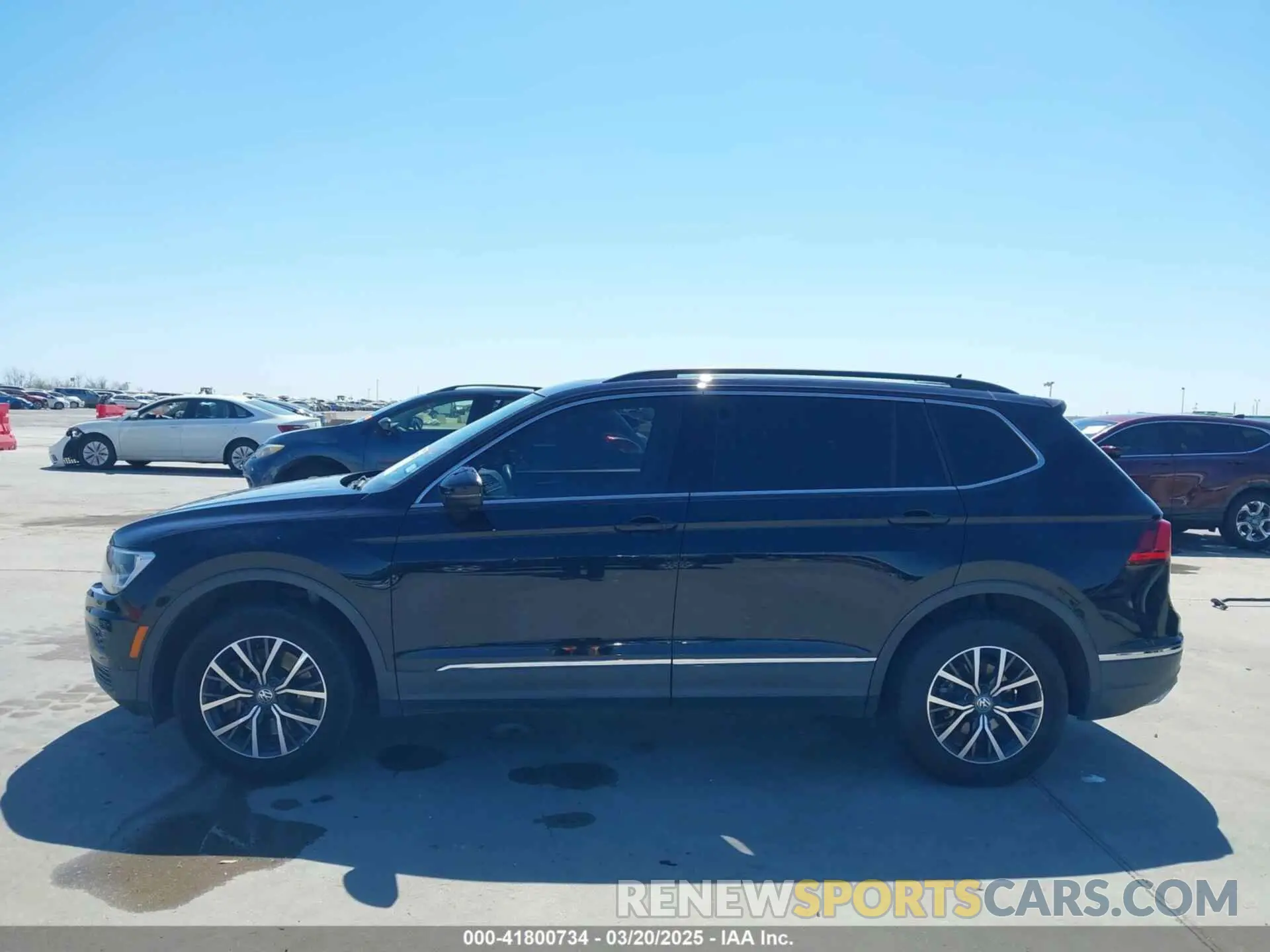 14 Photograph of a damaged car 3VV3B7AX6LM071413 VOLKSWAGEN TIGUAN 2020