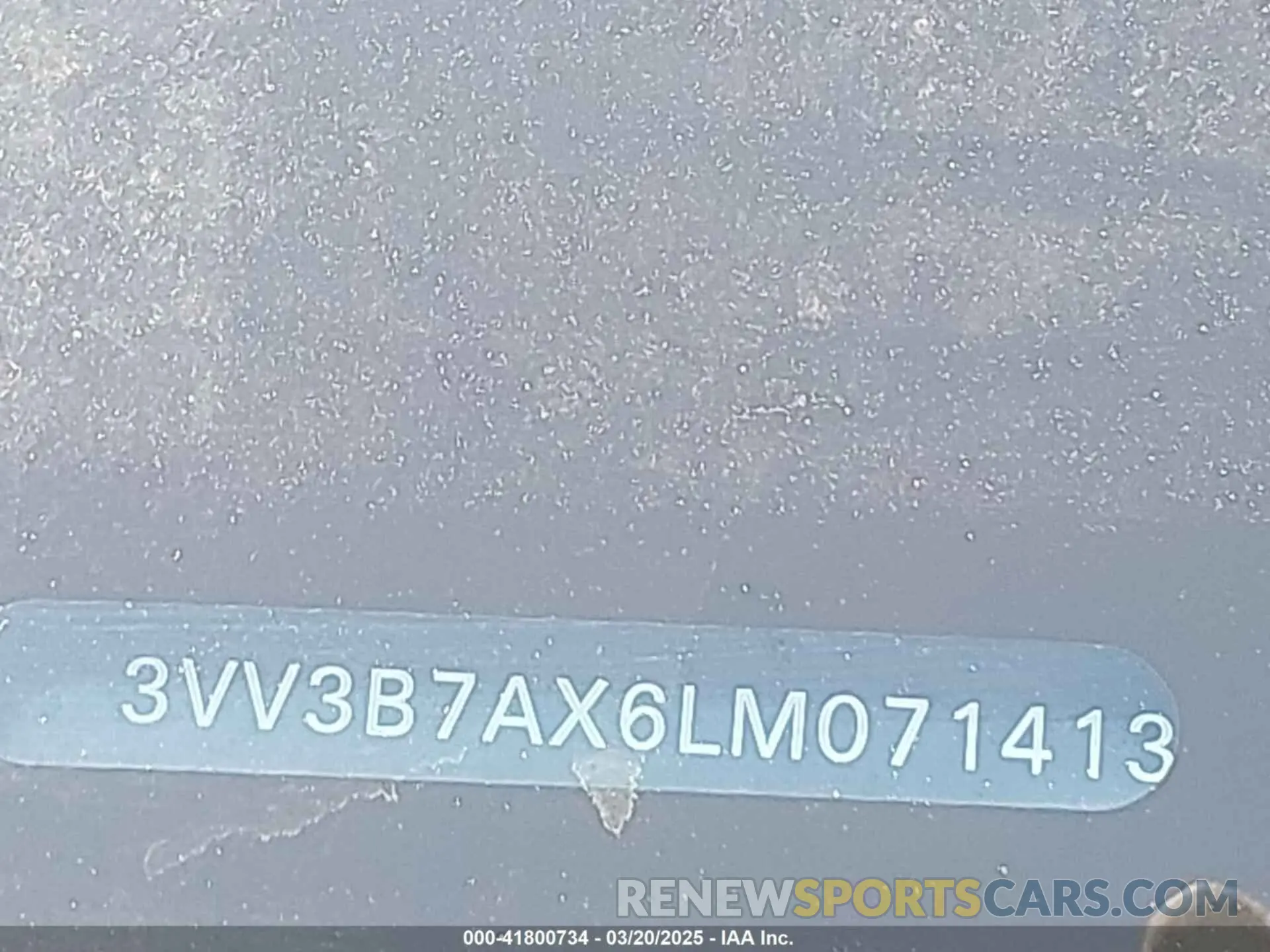 17 Photograph of a damaged car 3VV3B7AX6LM071413 VOLKSWAGEN TIGUAN 2020