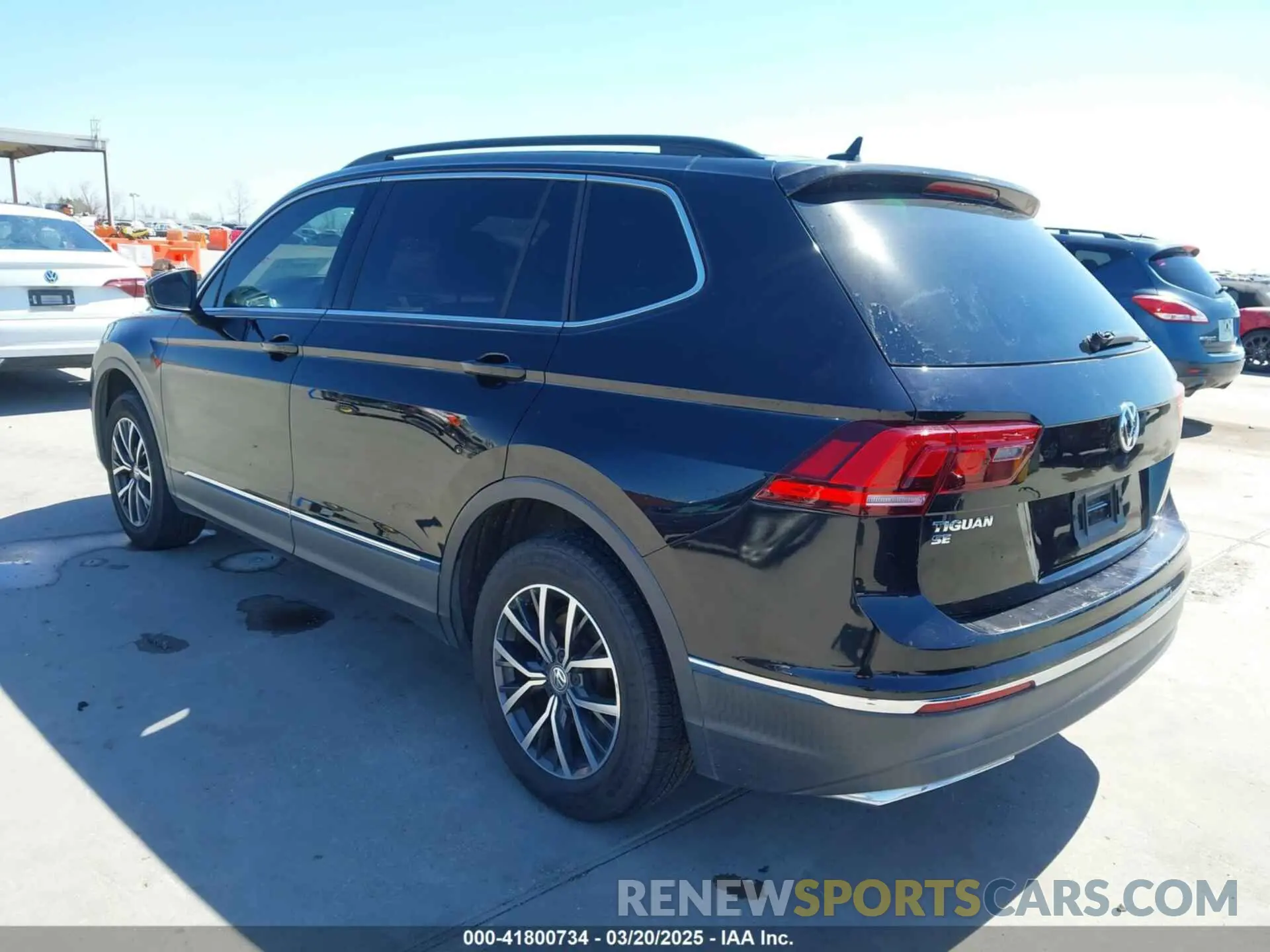 3 Photograph of a damaged car 3VV3B7AX6LM071413 VOLKSWAGEN TIGUAN 2020