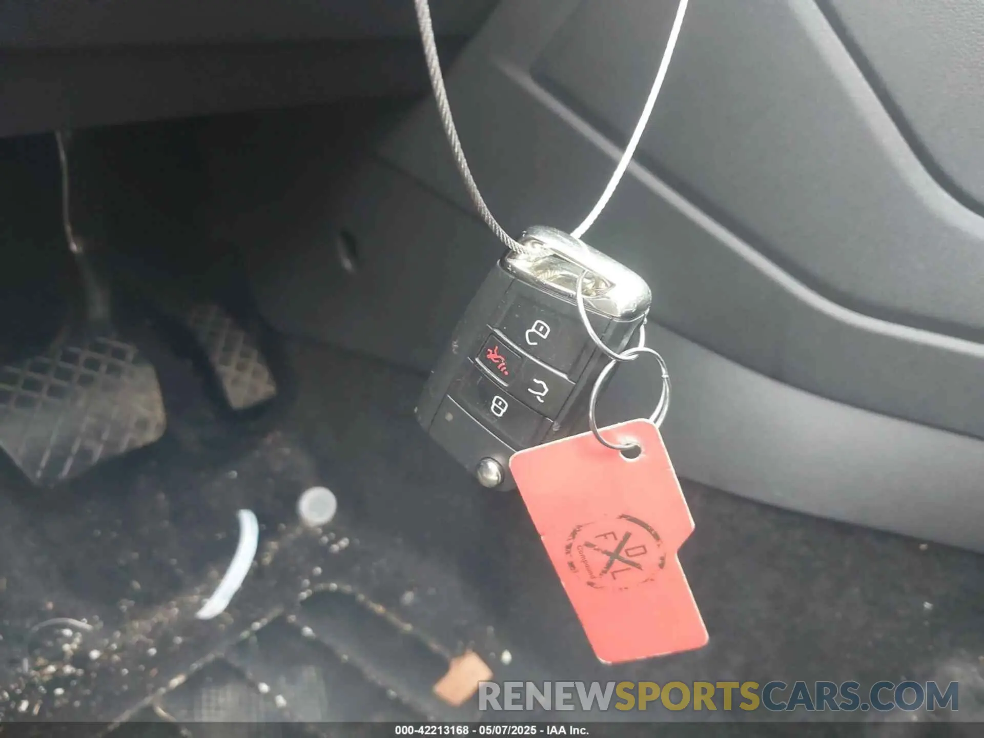 11 Photograph of a damaged car 3VV3B7AX7LM045239 VOLKSWAGEN TIGUAN 2020