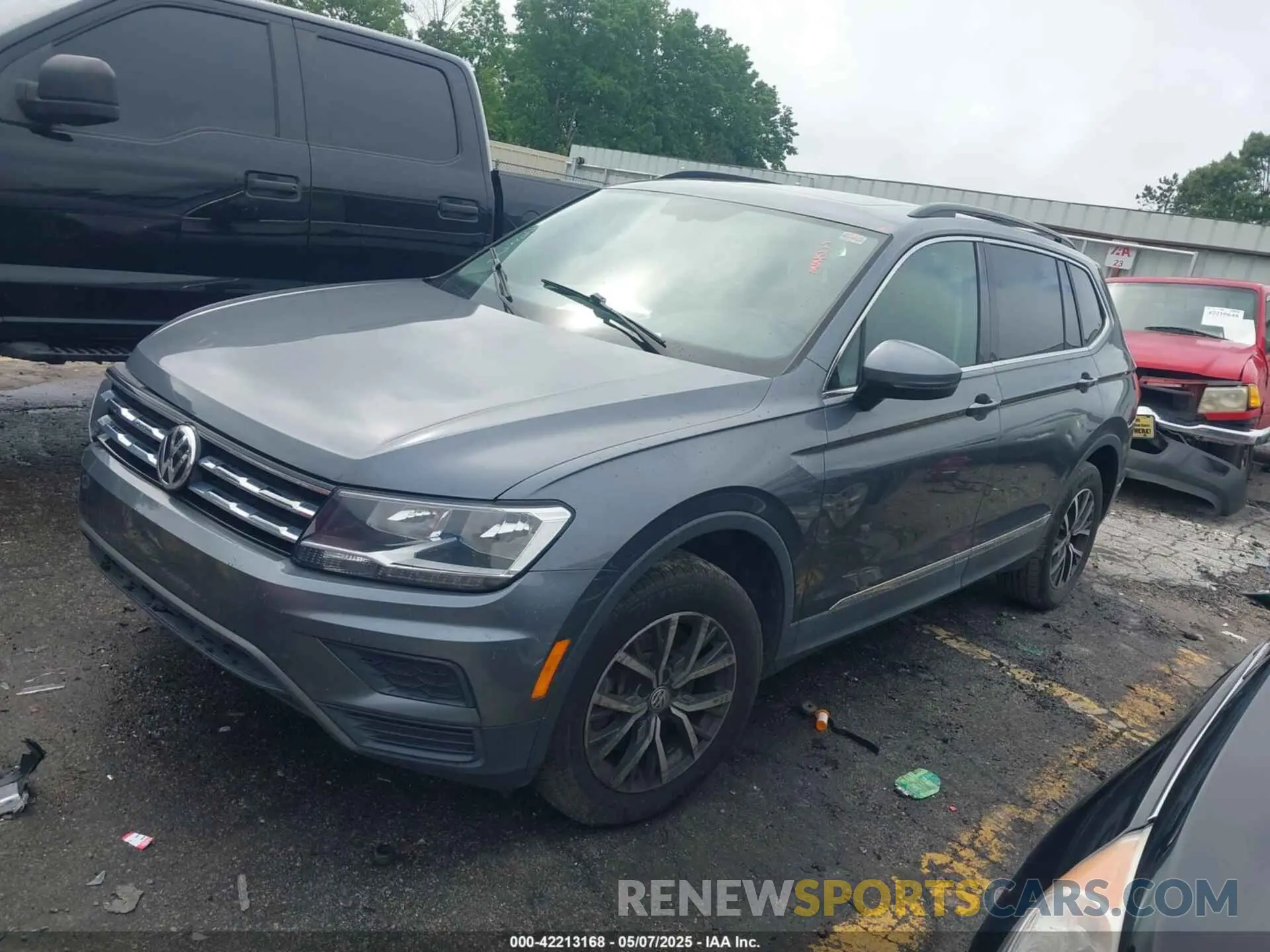 2 Photograph of a damaged car 3VV3B7AX7LM045239 VOLKSWAGEN TIGUAN 2020