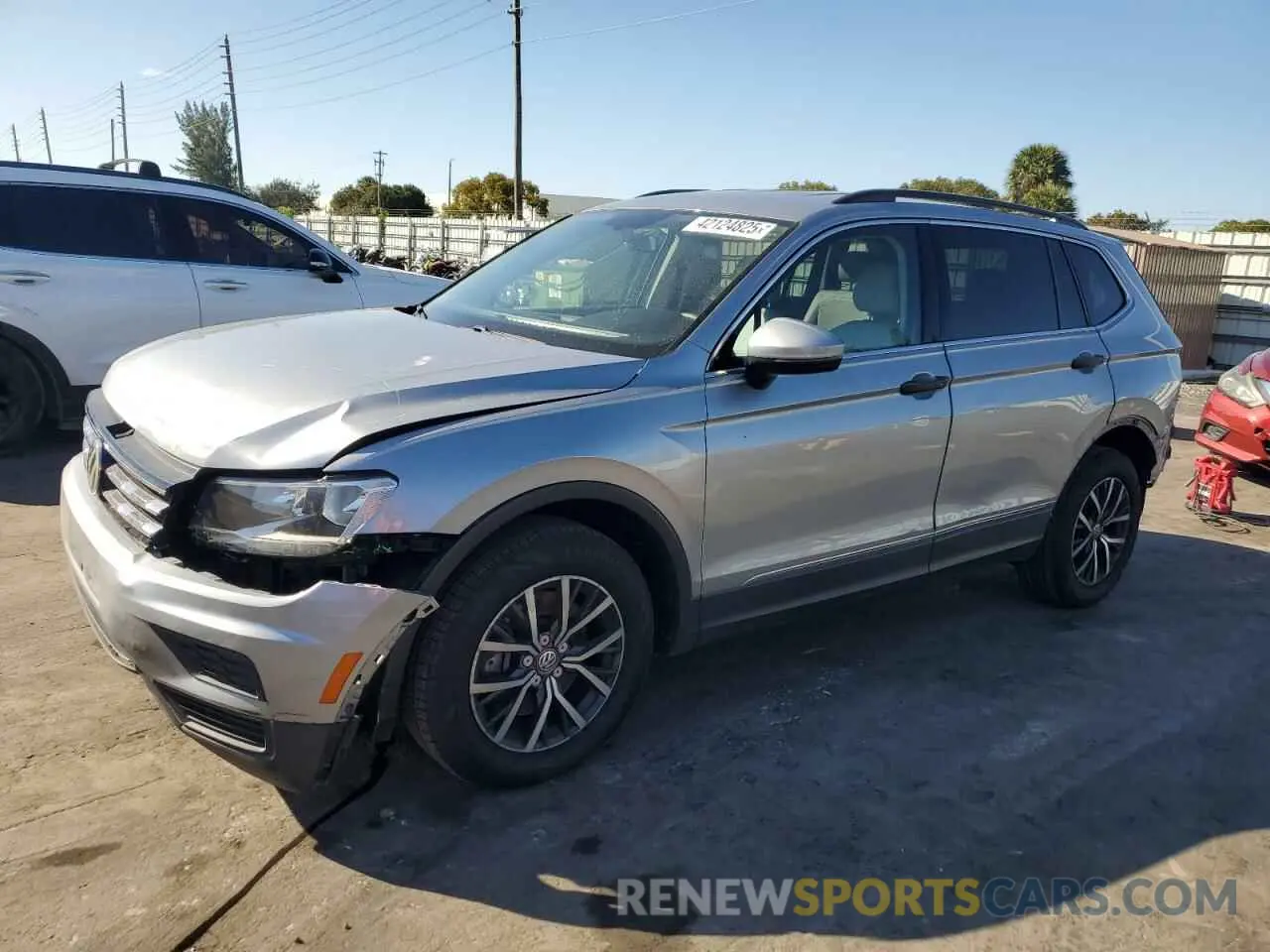 1 Photograph of a damaged car 3VV3B7AX8LM036808 VOLKSWAGEN TIGUAN 2020