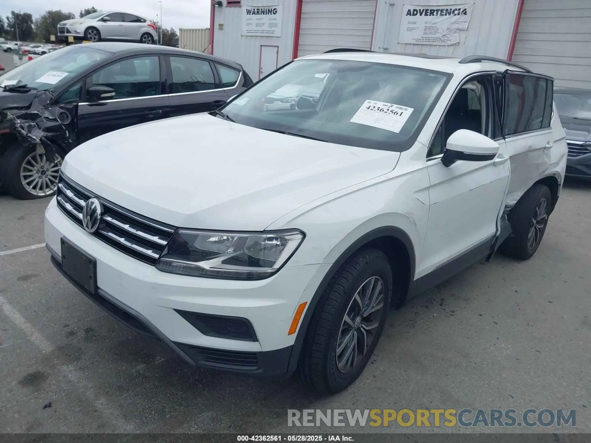 2 Photograph of a damaged car 3VV3B7AX8LM074622 VOLKSWAGEN TIGUAN 2020