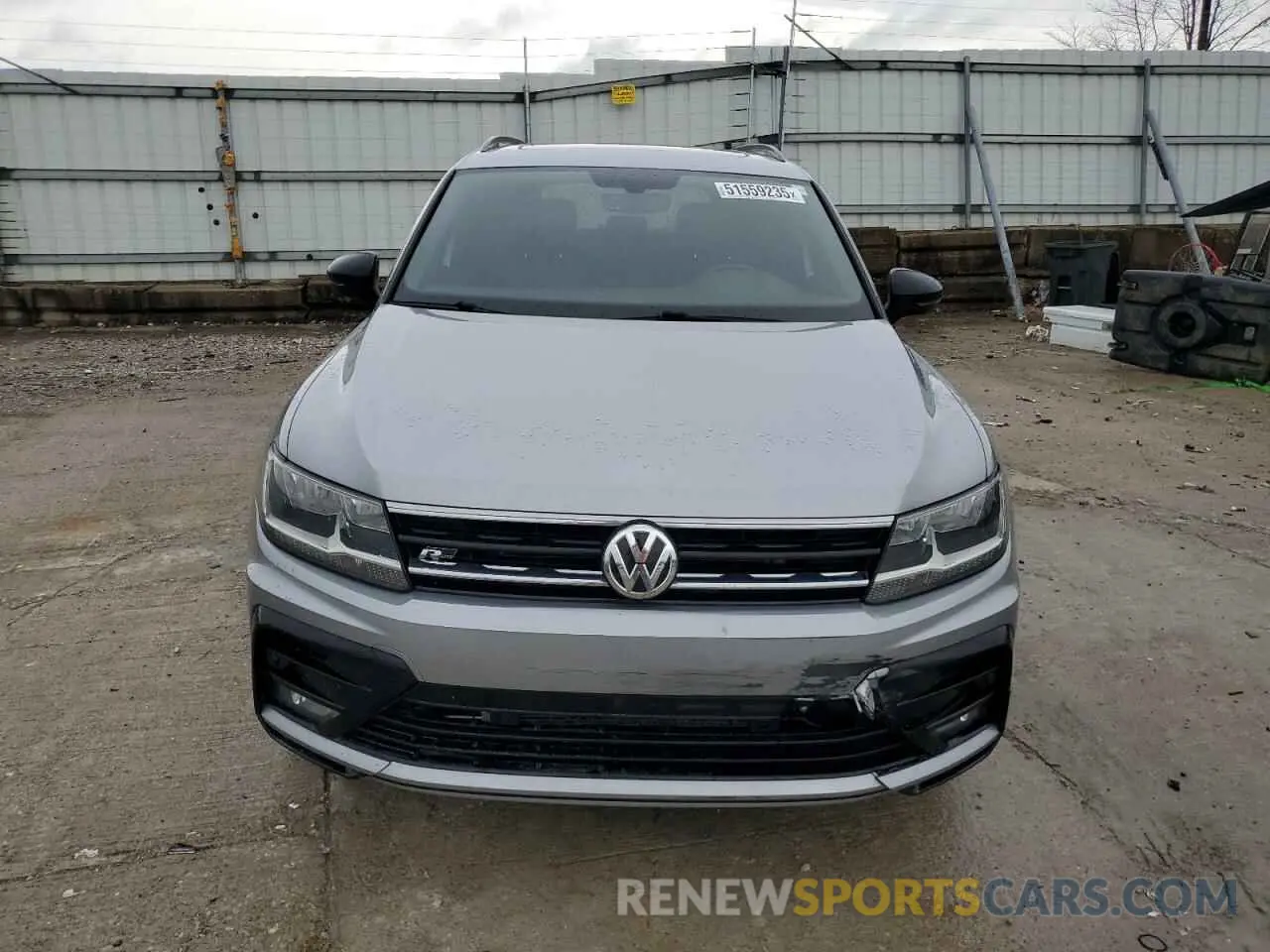 5 Photograph of a damaged car 3VV3B7AX8LM118697 VOLKSWAGEN TIGUAN 2020