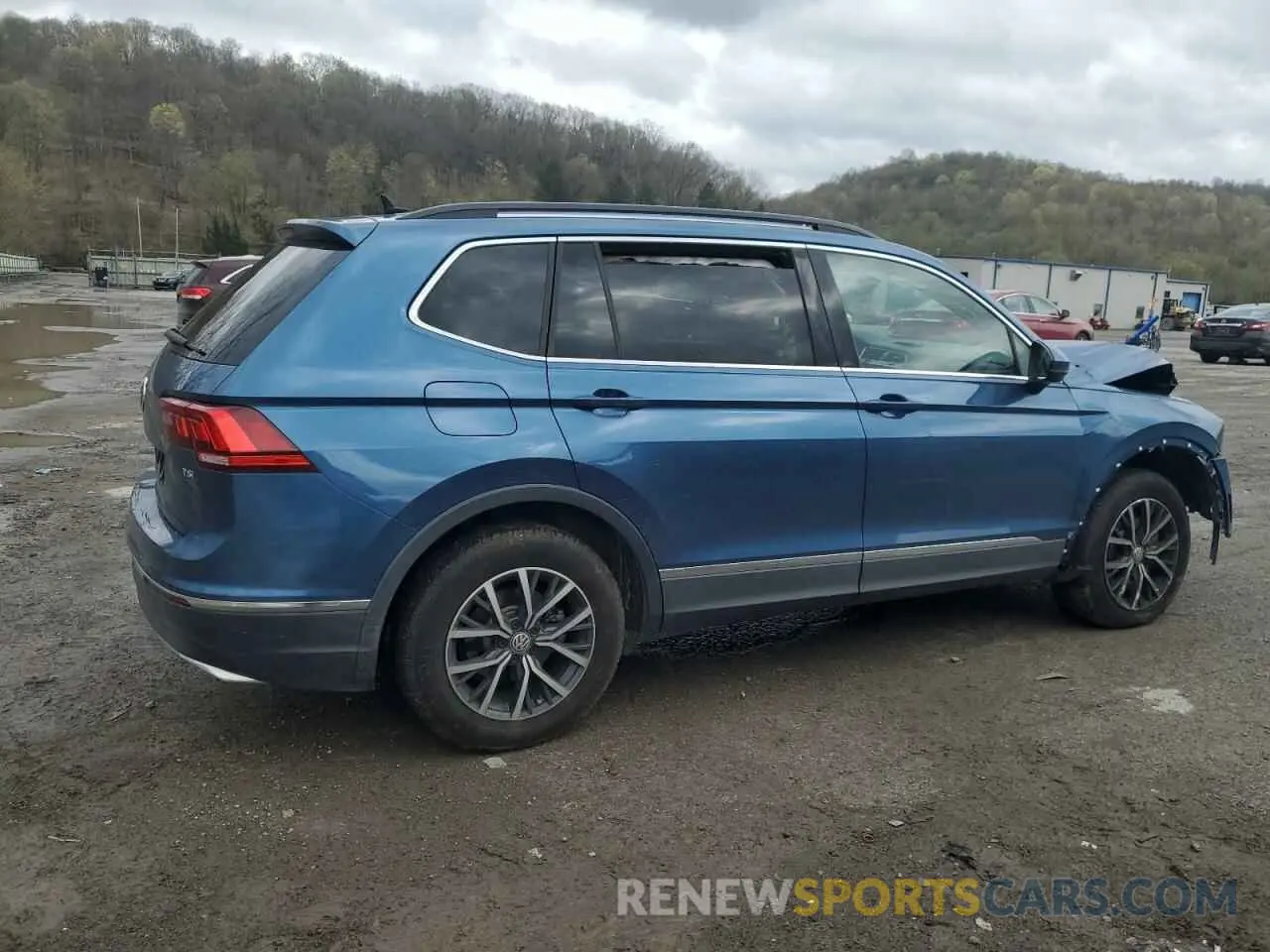 3 Photograph of a damaged car 3VV3B7AX8LM143437 VOLKSWAGEN TIGUAN 2020