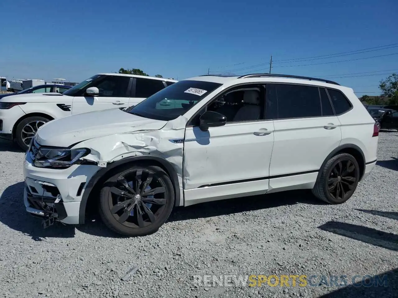 1 Photograph of a damaged car 3VV3B7AX8LM177572 VOLKSWAGEN TIGUAN 2020