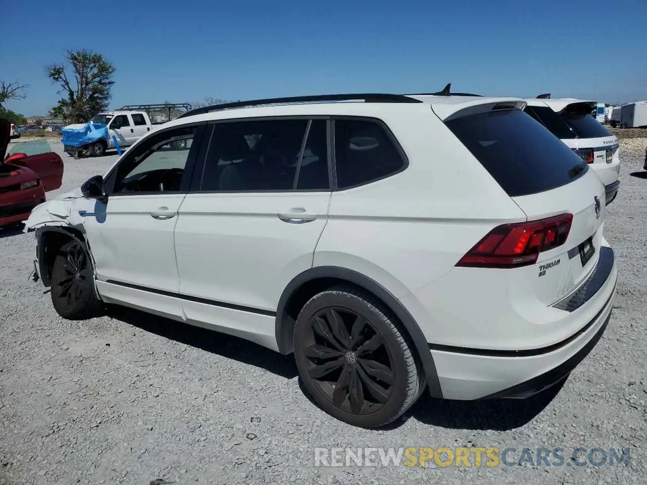 2 Photograph of a damaged car 3VV3B7AX8LM177572 VOLKSWAGEN TIGUAN 2020
