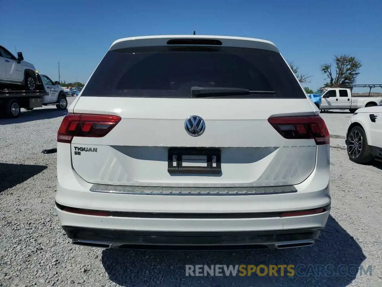 6 Photograph of a damaged car 3VV3B7AX8LM177572 VOLKSWAGEN TIGUAN 2020