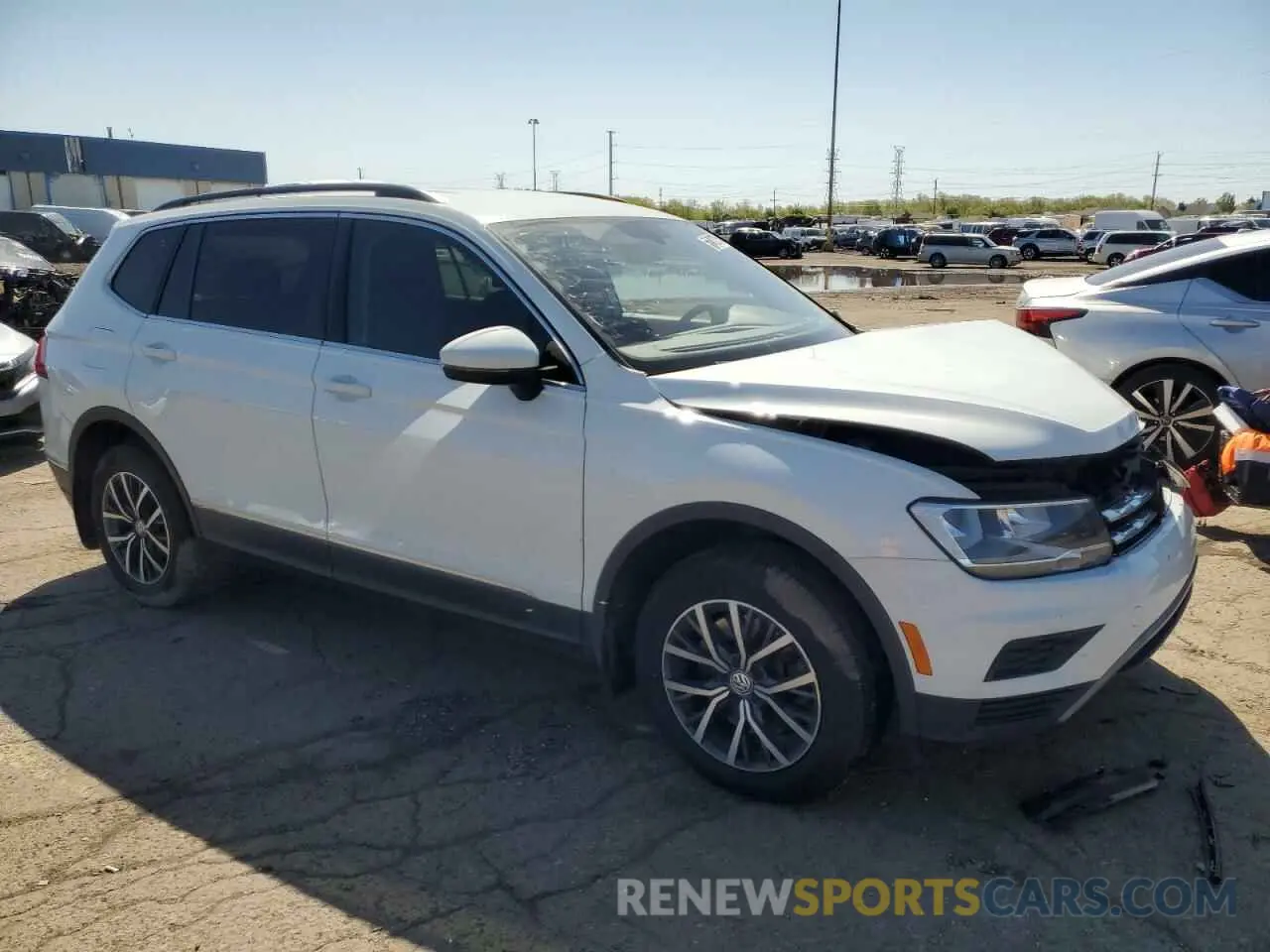 4 Photograph of a damaged car 3VV3B7AX9LM071888 VOLKSWAGEN TIGUAN 2020