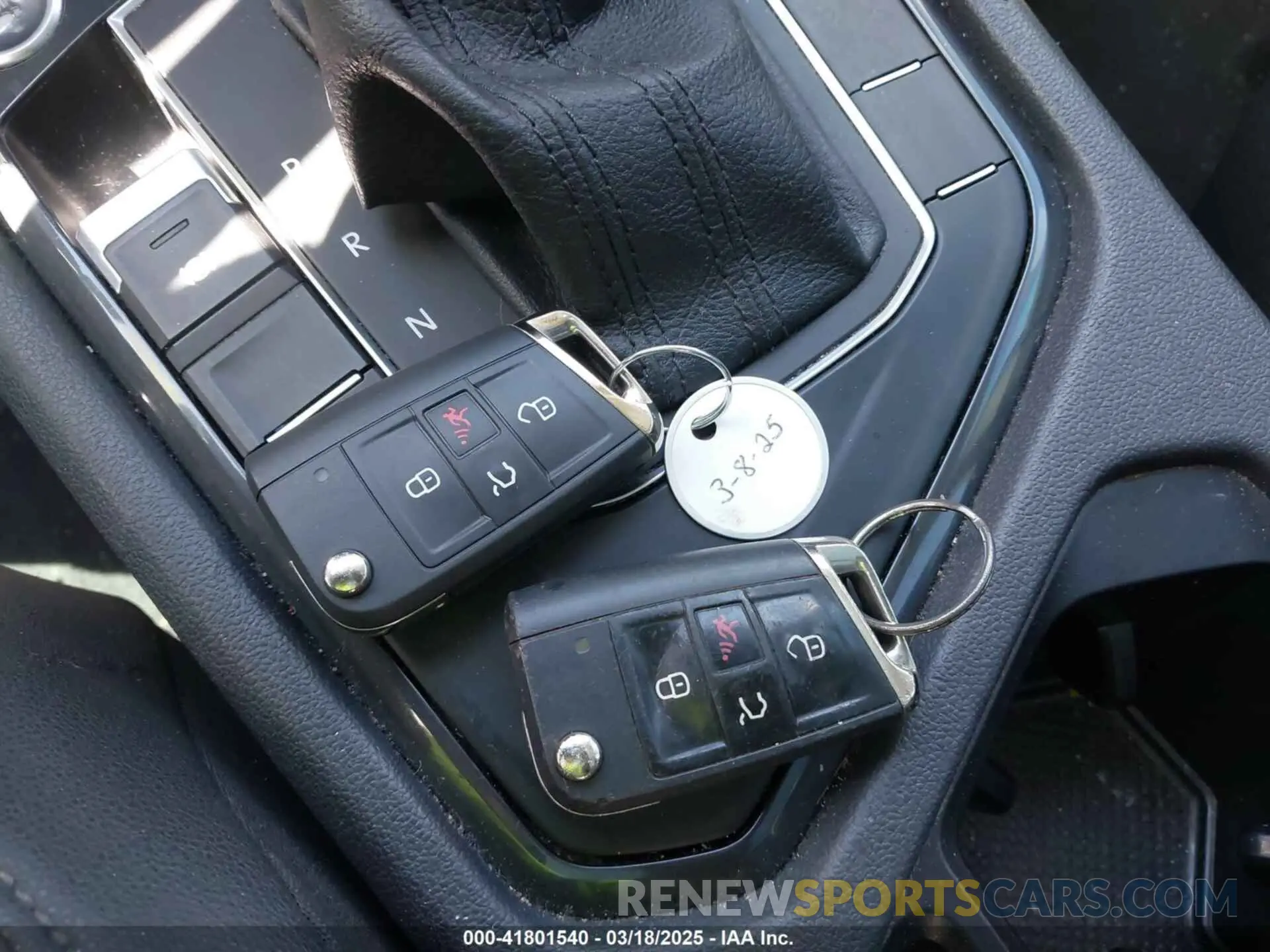 11 Photograph of a damaged car 3VV3B7AXXLM057207 VOLKSWAGEN TIGUAN 2020