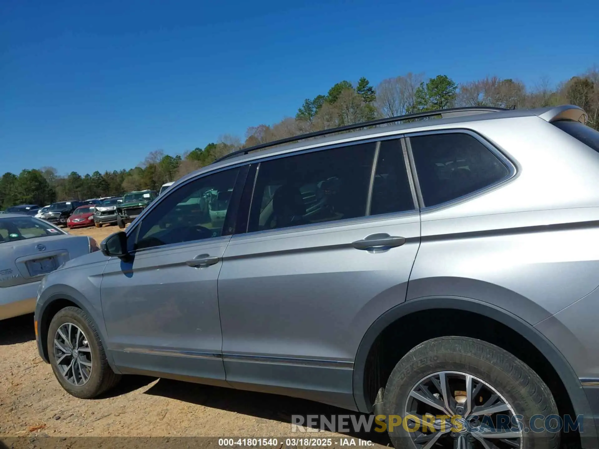 14 Photograph of a damaged car 3VV3B7AXXLM057207 VOLKSWAGEN TIGUAN 2020