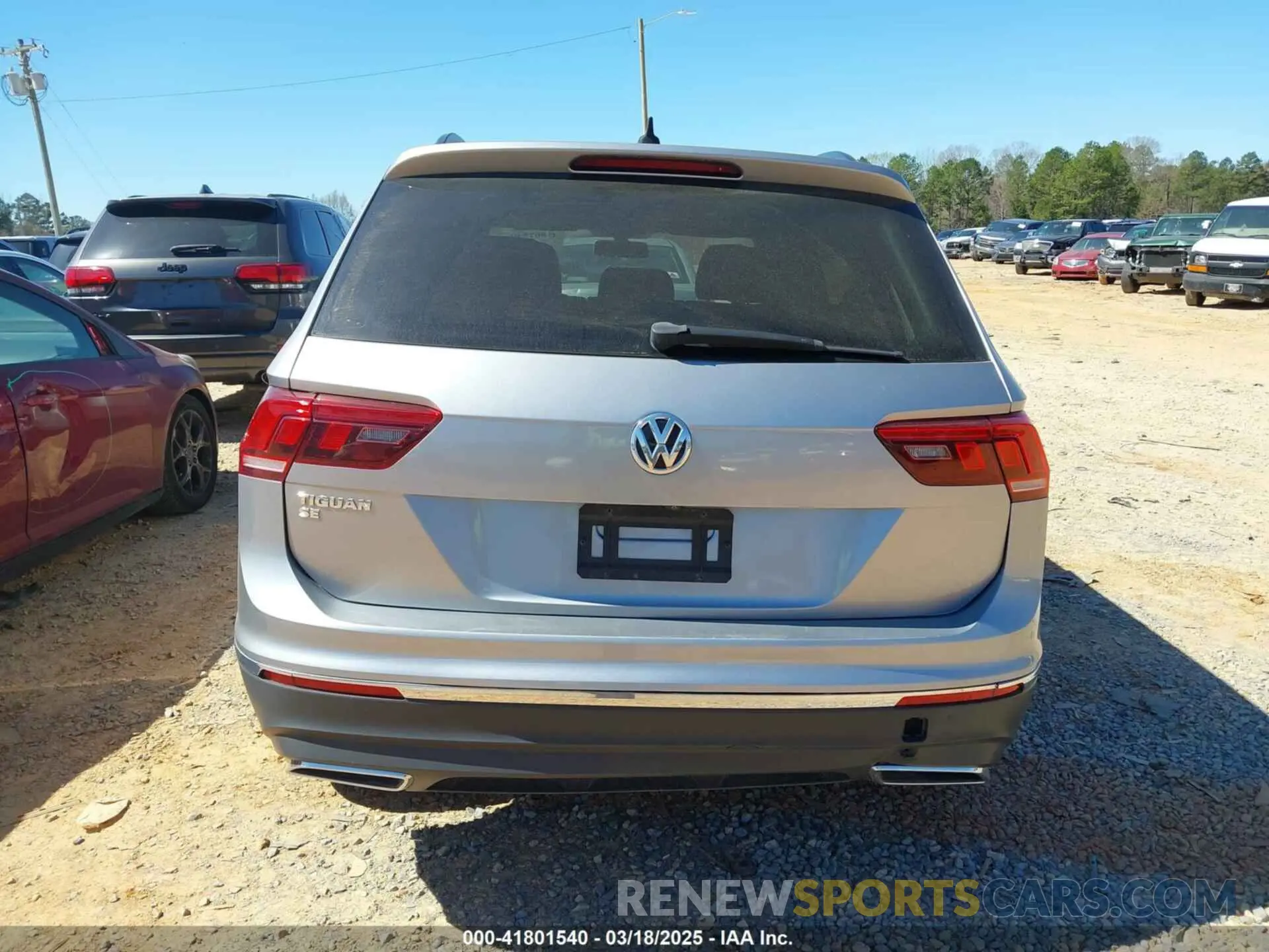 16 Photograph of a damaged car 3VV3B7AXXLM057207 VOLKSWAGEN TIGUAN 2020