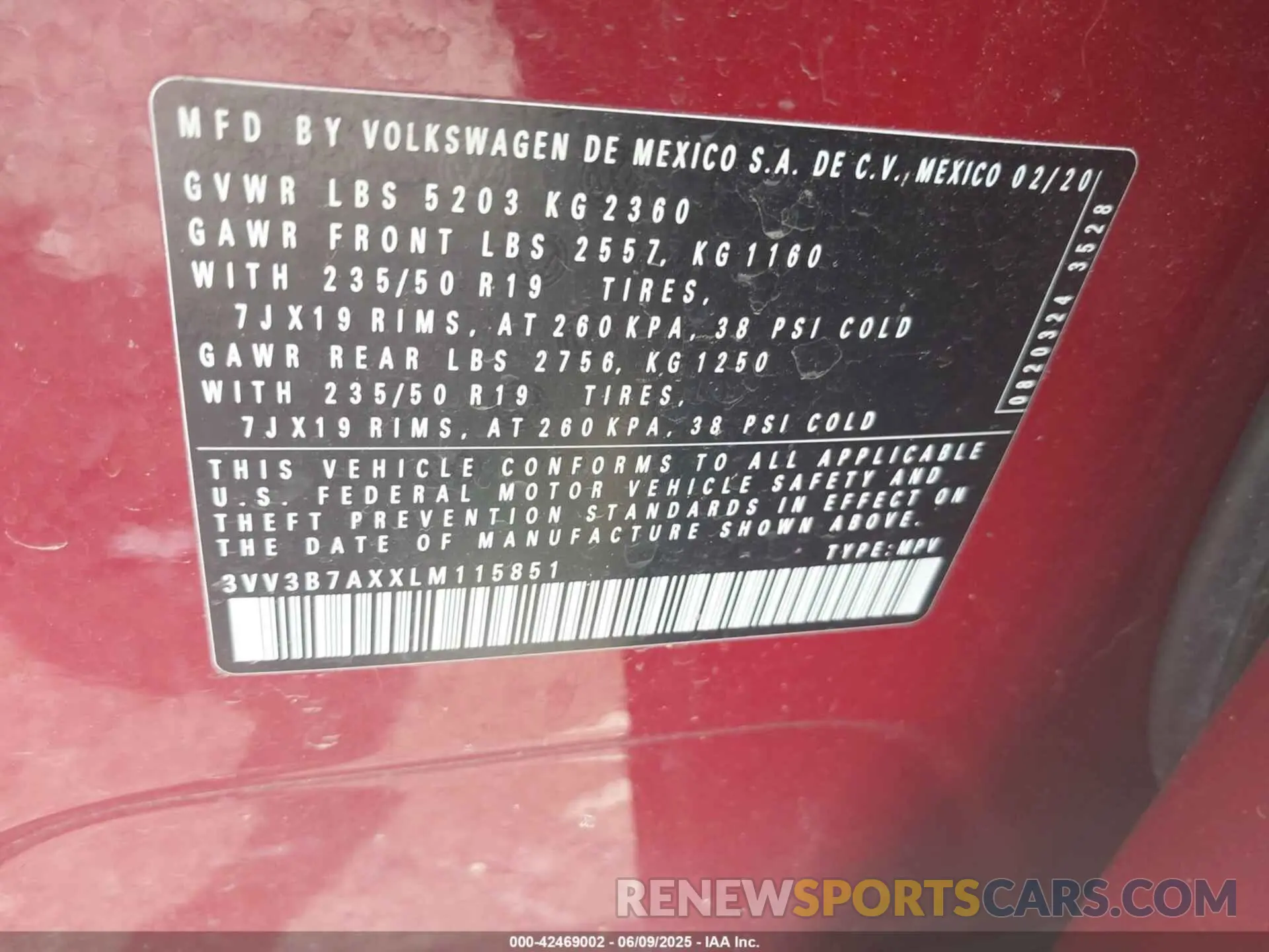 9 Photograph of a damaged car 3VV3B7AXXLM115851 VOLKSWAGEN TIGUAN 2020