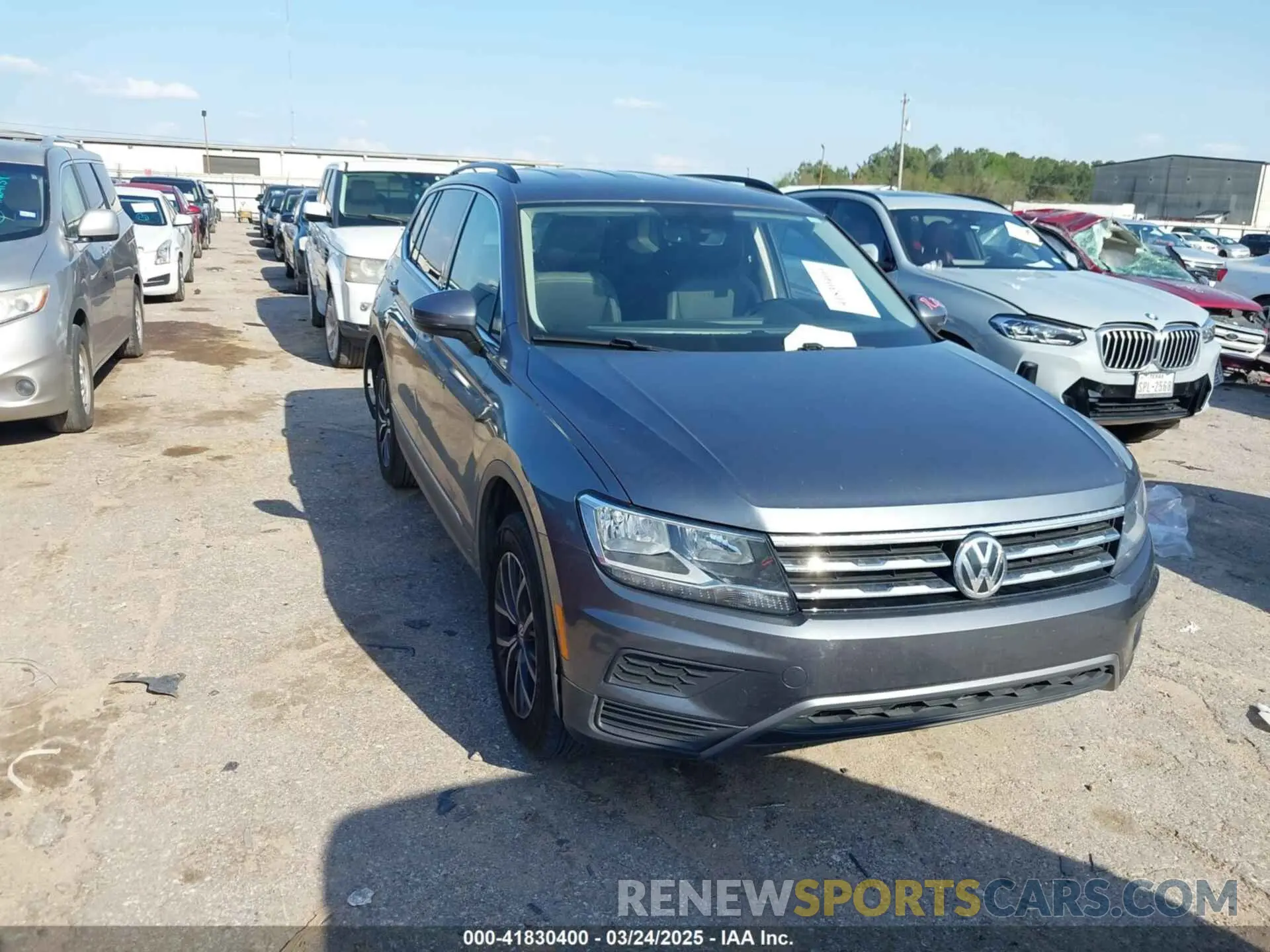 1 Photograph of a damaged car 3VV3B7AXXLM137641 VOLKSWAGEN TIGUAN 2020